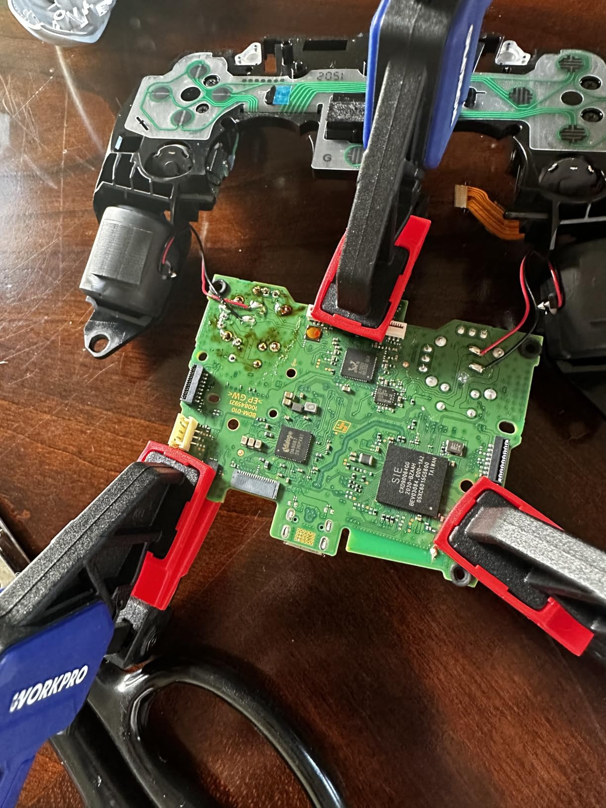 GuliKit TMR Joysticks Replacement for DualSense PS5 / PS5 Edge Controller customer photo 2