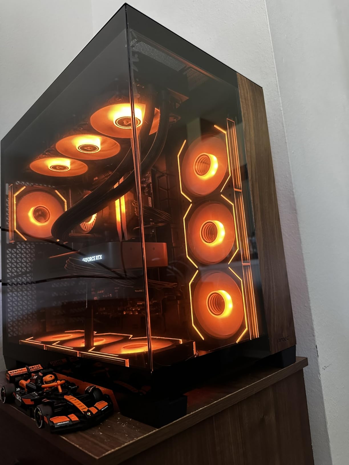 CORSAIR RM1000x ATX 3.1 PCIe 5.1 1000W Power Supply - Black | Native 12V-2x6 Connector, Fully Modular, Low-Noise, Cybenetics Gold, NA customer photo 2