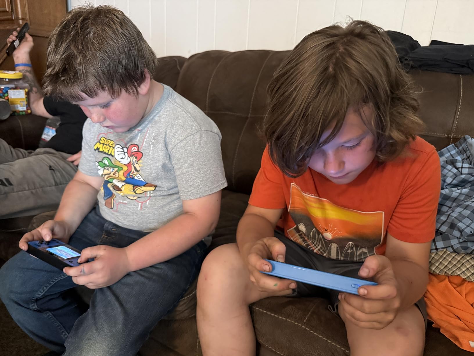 Handheld Game for Kids - Preloaded 220 Retro Video Games, Portable Gaming Player with Rechargeable Battery 3.0