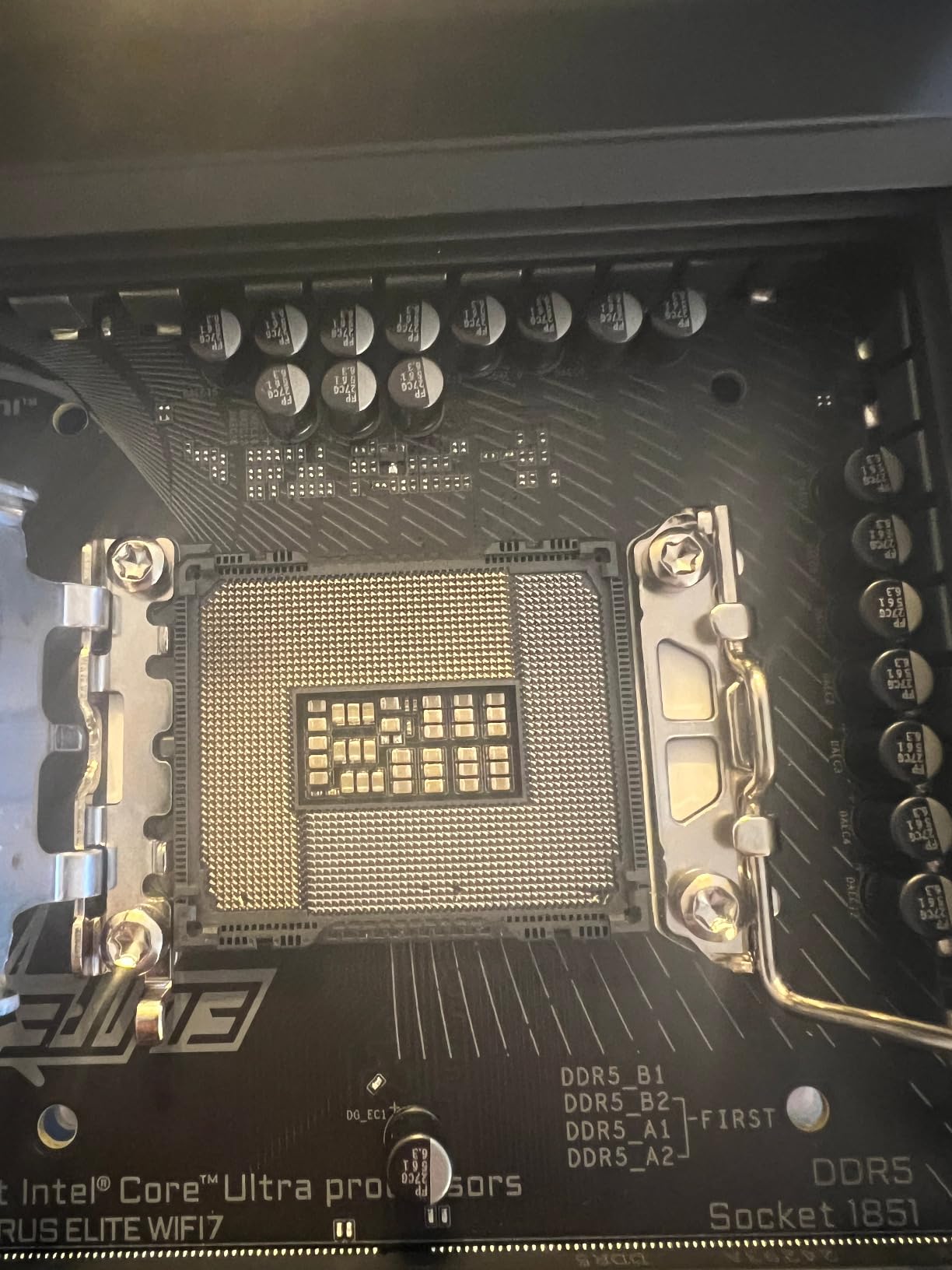 GIGABYTE Z890 AORUS Elite WIFI7 Intel Core Ultra (Series 2) LGA 1851 Motherboard, ATX, DDR5, 4X M.2, PCIe 5.0, Thunderbolt 4, 2.5GbE LAN, EZ-Latch customer photo 2