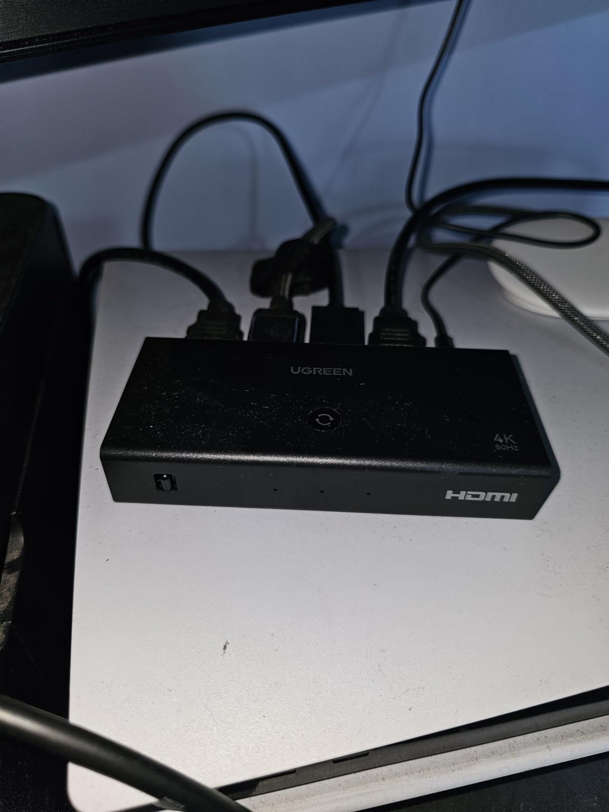 UGREEN HDMI Switch 3 in 1 Out, 4K@60Hz, with Remote, HDR10+, 3D, Dolby | CEC, HDCP2.2 customer photo 2