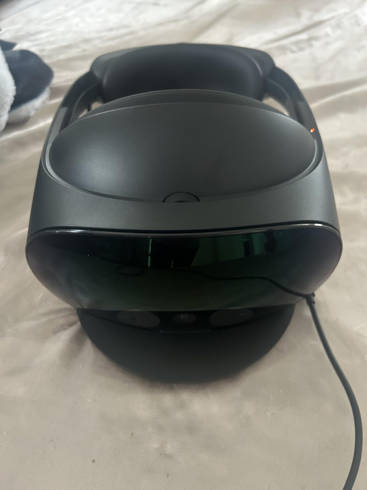 Meta Quest Pro Headset with Virtual Reality Field Trips 1-Month Subscription customer photo 2