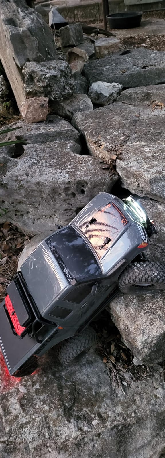 Axial RC Truck 1/10 SCX10 III Base Camp 4X4 Rock Crawler Brushed RTR (Battery and Charger Not Included), Gray, AXI-1375T2 customer photo 1