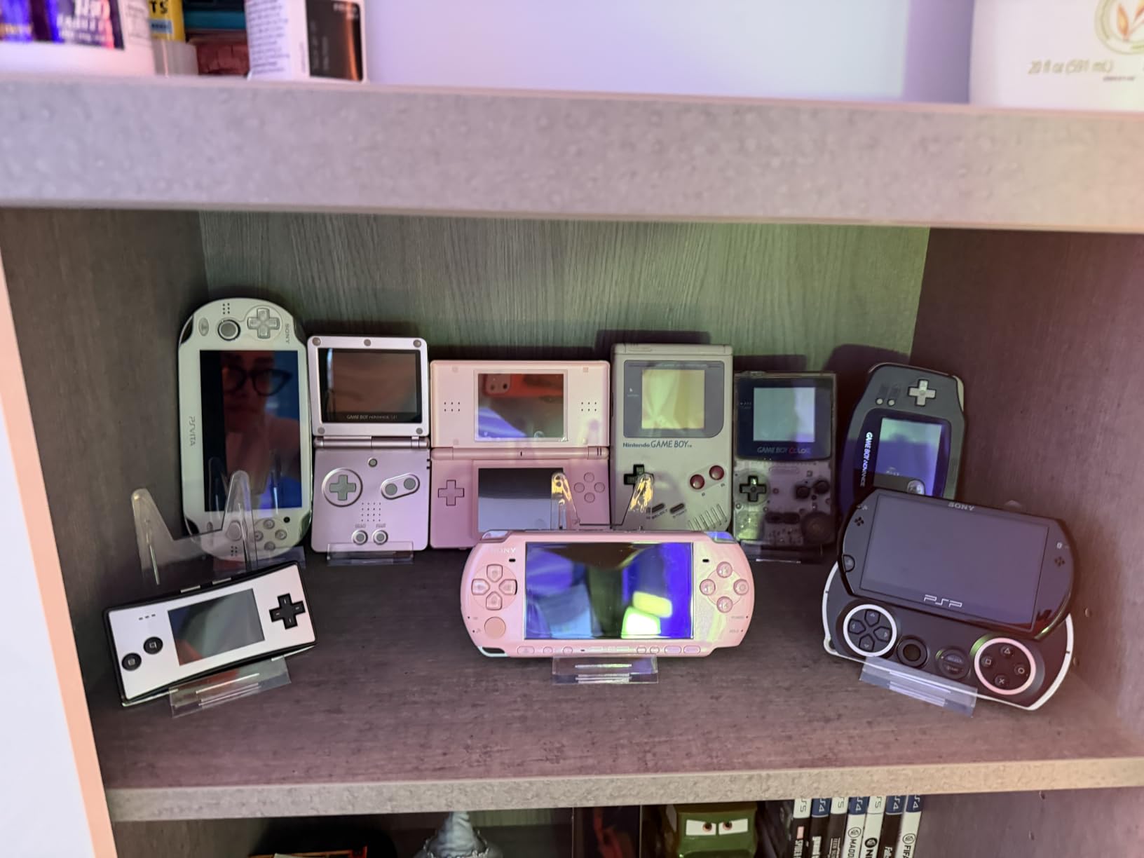 12 Pcs Adjustable Acrylic Display Stand, Clear Purse Stand Holder for Wallet Handbag Bag Jewelry, Plate Display Stands for Book Stationary Gameboy Handhelds & N64 Controllers Cards customer photo 2