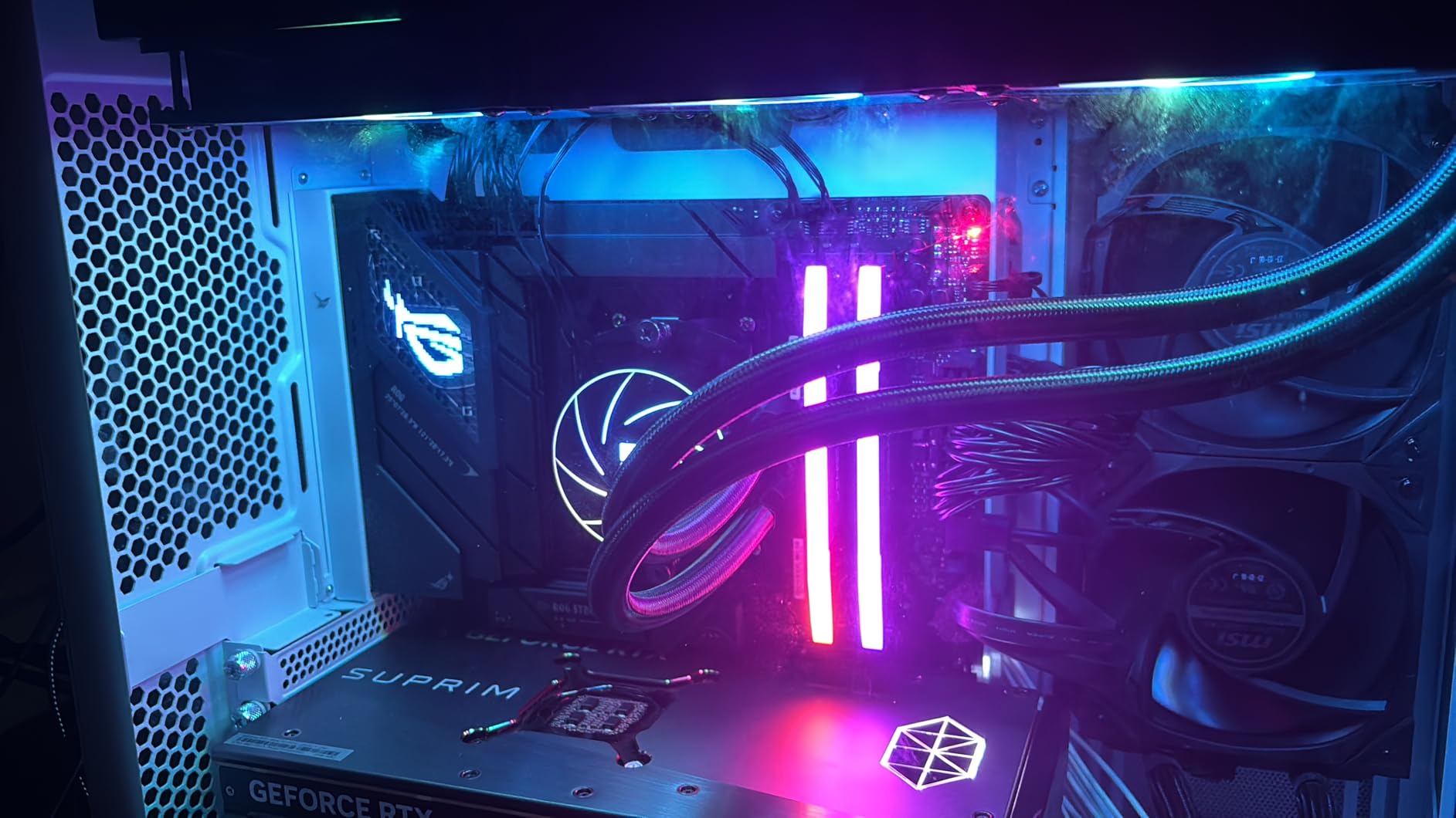 ASUS ROG Strix B850-F Gaming WiFi AMD AM5 B850-F ATX Motherboard 16+2+2 Power Stages, AI PC, DDR5 AEMP, WiFi 7, 4X M.2, PCIe 5.0, Total Support of 19 USB, 20Gbps Type-C, AI Networking II, Aura Sync customer photo 1