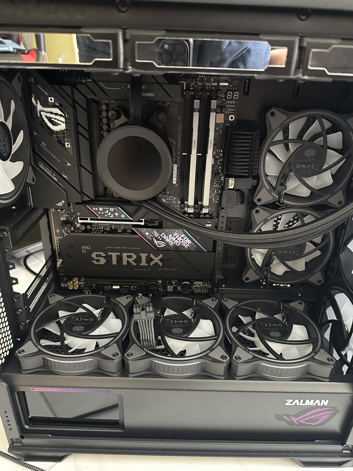 ASUS ROG Strix B850-E Gaming WiFi AMD AM5 B850 ATX Motherboard 16+2+2 Stages, Dynamic OC, Core Flex, DDR5 w/AEMP, WiFi 7, 5X M.2, 5G LAN, PCIe 5.0, USB4, USB 20Gbps Type-C, AI OC, AI Networking, Black customer photo 2