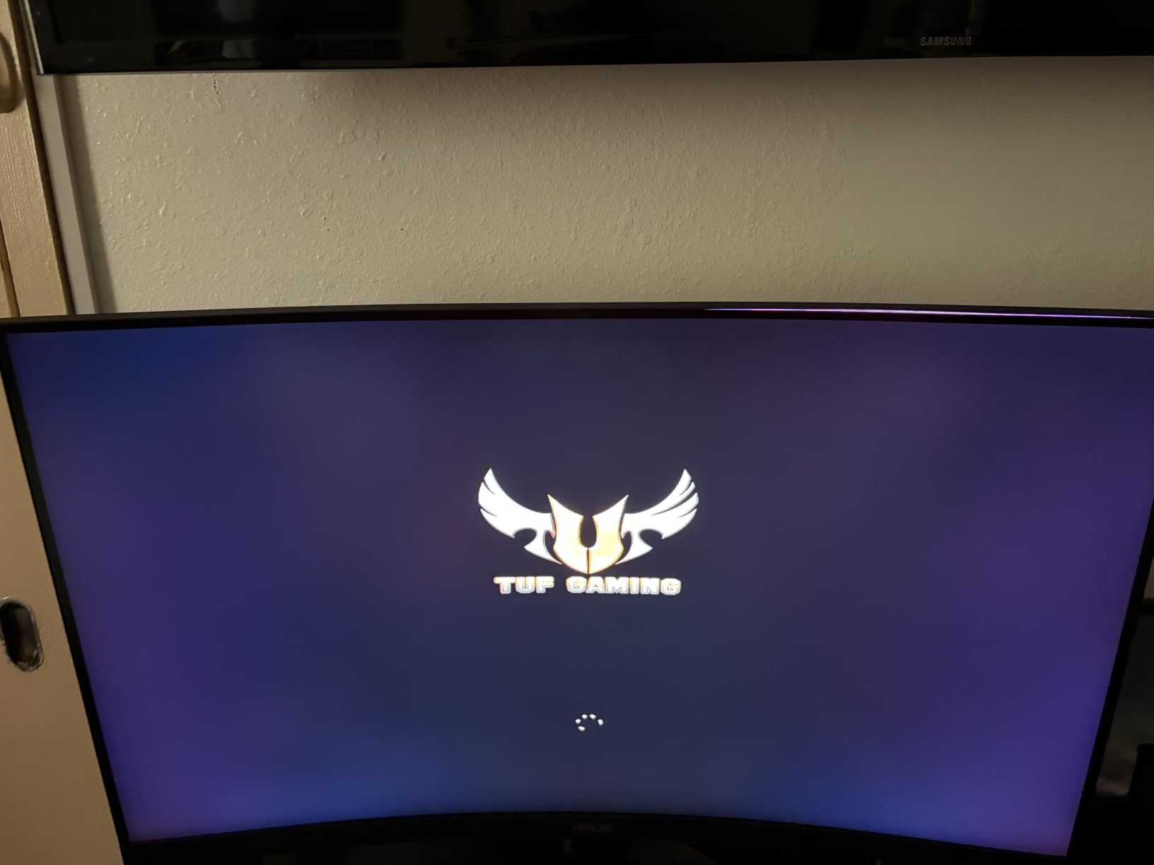 ASUS TUF Gaming 31.5
