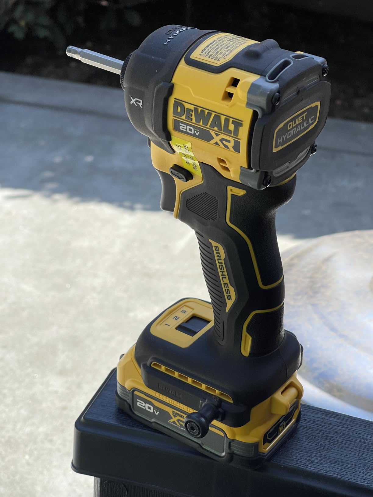 DEWALT 20V MAX 1/4 Inch Hydraulic Impact Driver (DCF870B) | Quiet, Brushless Cordless, XR Extreme Runtime, LED Halo Ring, Battery Not Included customer photo 2