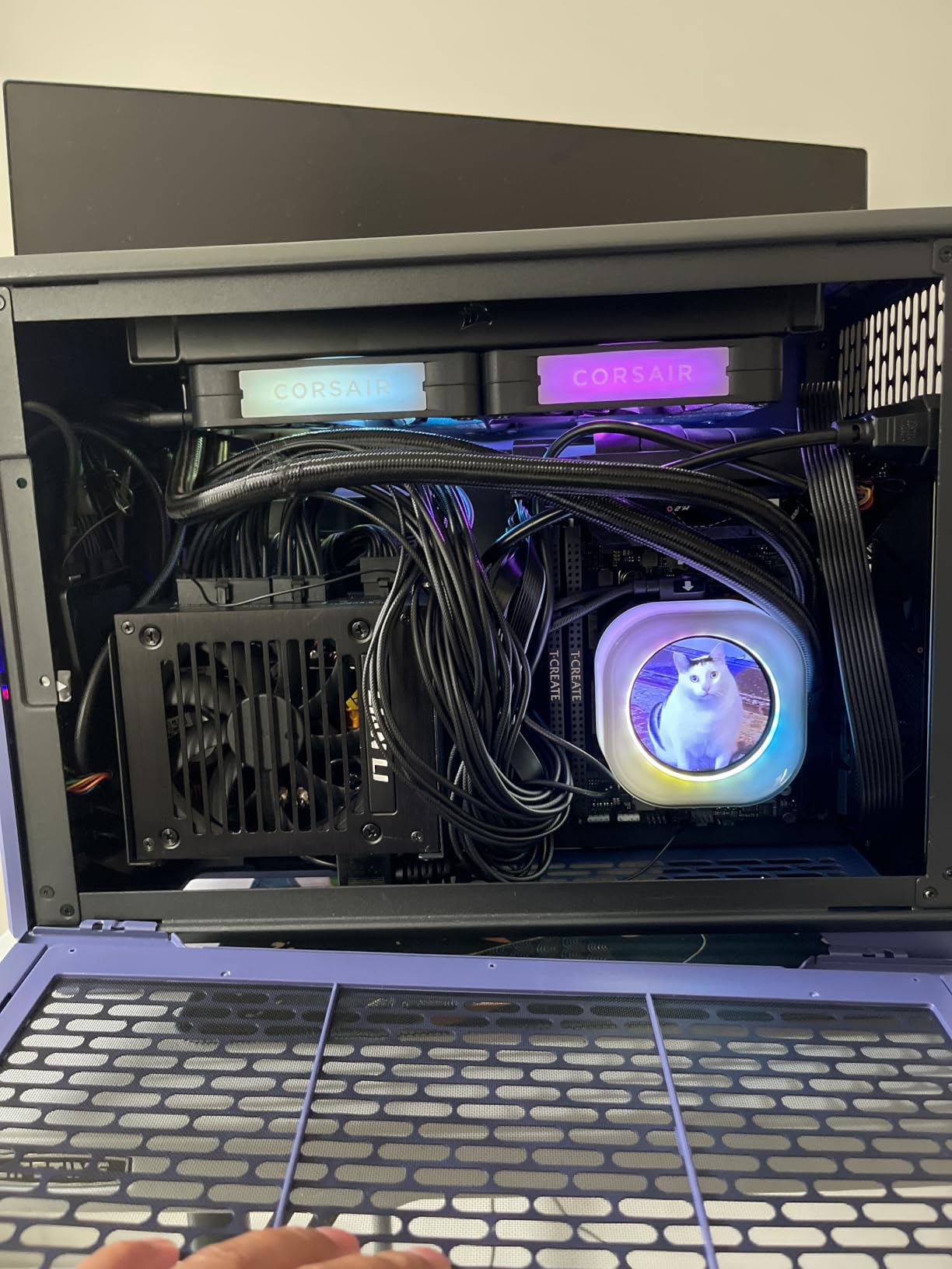 Thermaltake TR100 SFF Chassis Matcha Green customer photo 1