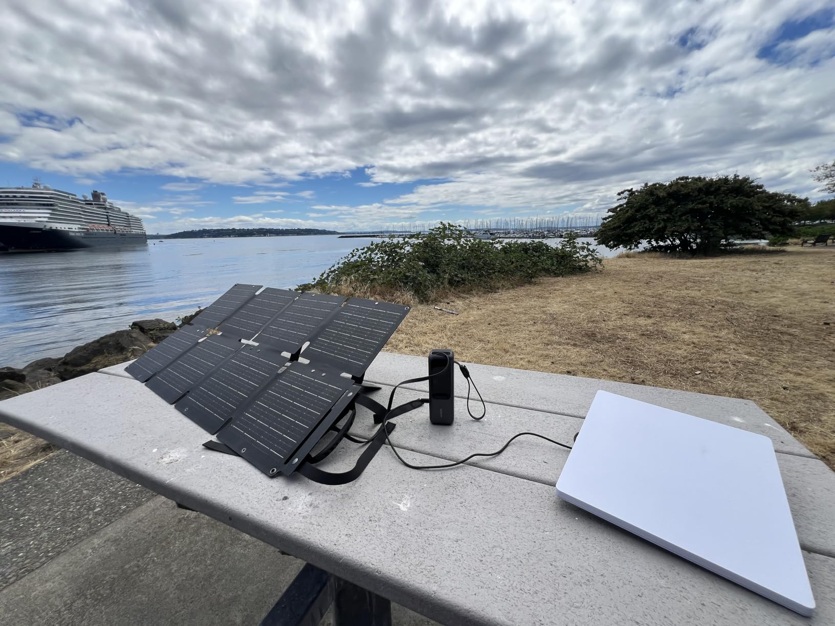 BigBlue 60W Portable Solar Panels with PD 45W USB-C, 20W USB-A, DC Outputs | Built-in Kickstand, IP68 Waterproof, Folding Solar Charger with DC/XT60 Connector for Cellphone, Power Bank, Power Station customer photo 2
