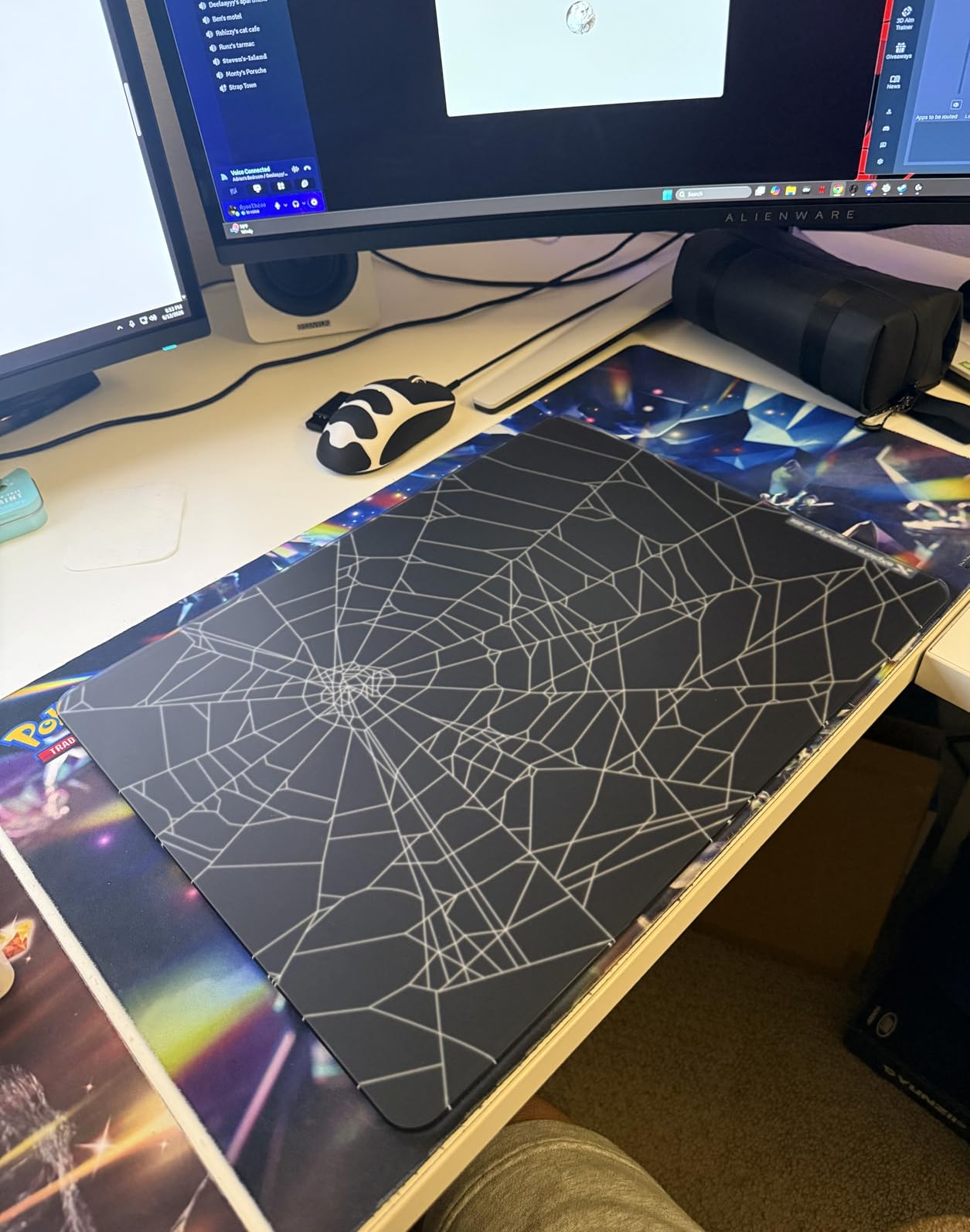 XVX Black Glass Mousepad 4.0, Hard Mouse Pad for Gaming, Ultra-Smooth Micro-Etched Surface Mouse Mat with Non-Slip Rubber Base (410mm*310mm) customer photo 1