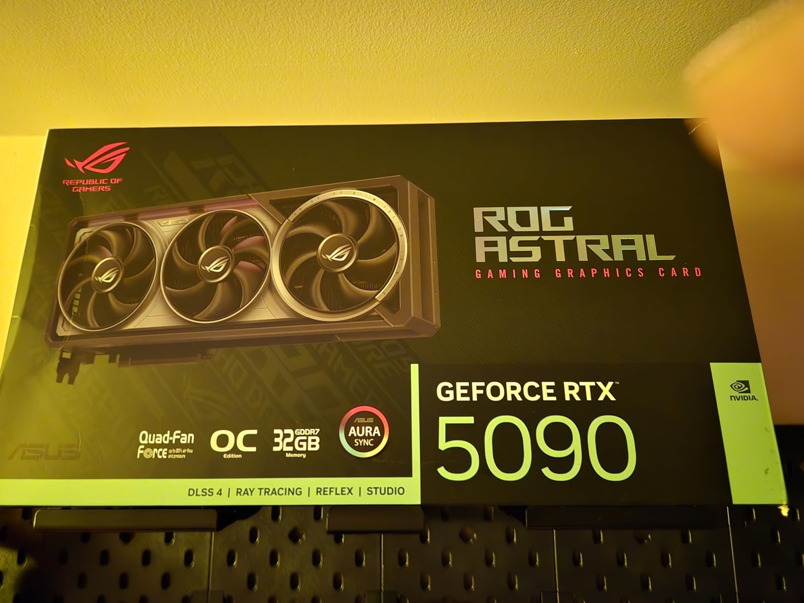 ASUS TUF Gaming GeForce RTX 5090 32GB GDDR7 Gaming Graphics Card | PCIe 5.0, HDMI/DP 2.1, 3.6-slot, Military-grade Components, Protective PCB Coating, Axial-tech Fans customer photo 2