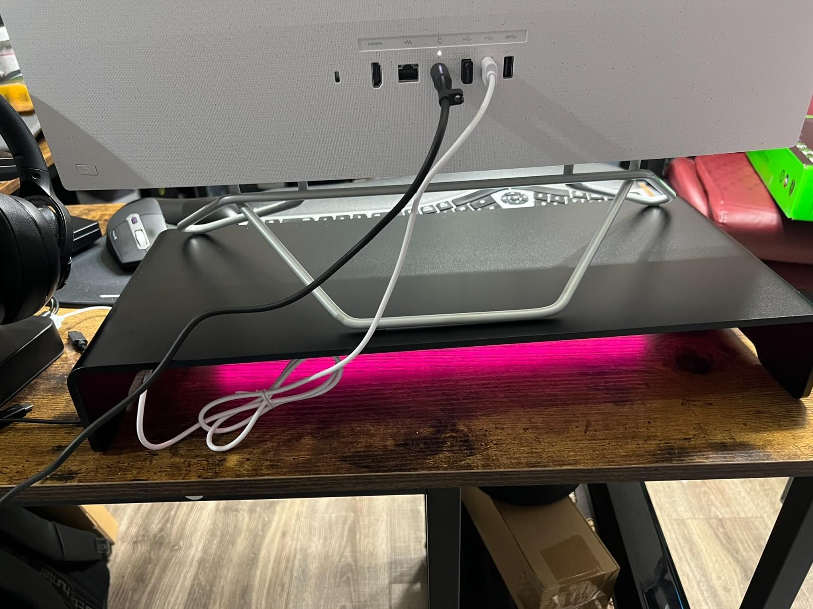 Razer Monitor Stand Chroma, 4 Port Hub, USB-A, USB-C, HDMI | Ergonomic Height, Durable Aluminum Supports Up to 44 lbs, Organize Storage Shelf, Chroma RGB customer photo 1