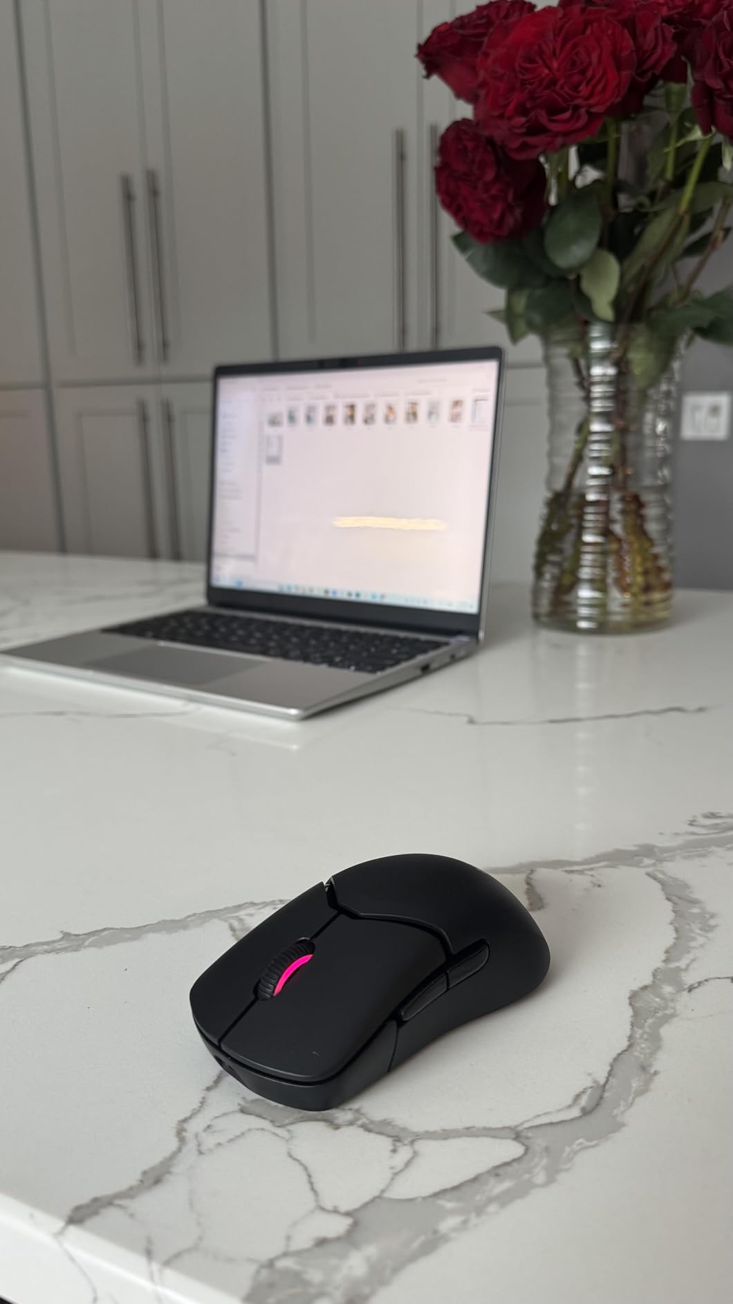 HyperX Pulsefire Saga Pro - Wireless Gaming Mouse for PC, Modular Design, Interchangeable Parts, 4k Polling, 72g Lightweight Frame, Wireless, Instant Pair, Black customer photo 1