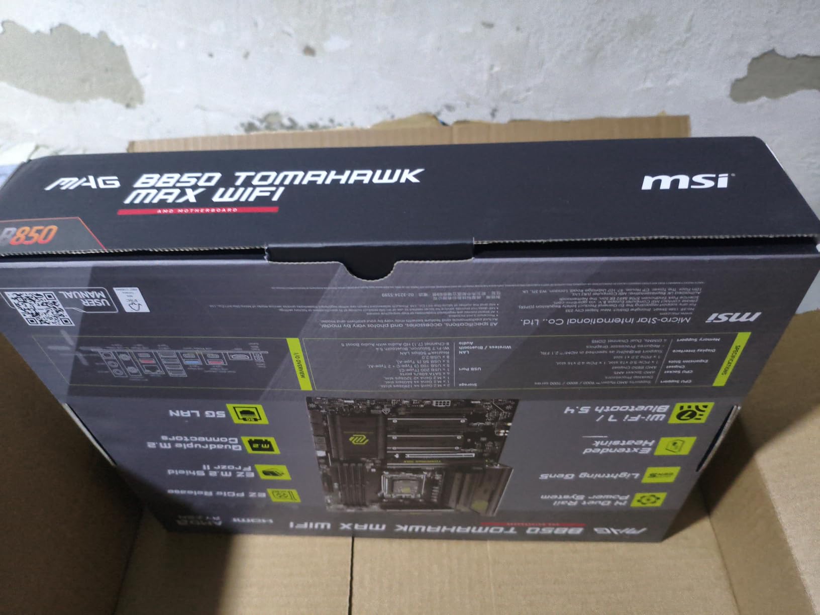 MAG B850 Tomahawk MAX WiFi Motherboard, ATX - Supports AMD Ryzen 9000/8000 / 7000 Processors, AM5-80A SPS VRM, DDR5 Memory Boost 8400+ MT/s (OC), PCIe 5.0 x16, M.2 Gen5, Wi-Fi 7, 5G LAN customer photo 2