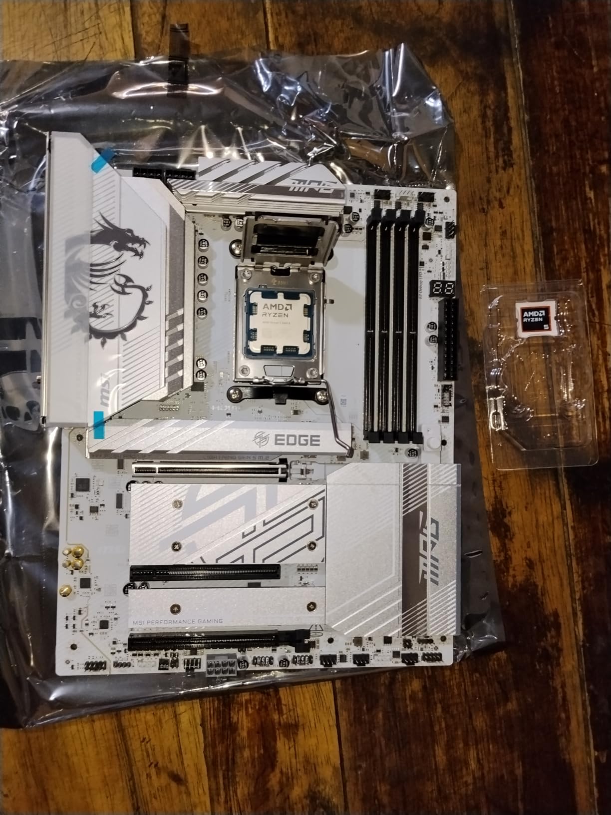 MSI MPG B850 Edge TI WiFi Motherboard, ATX - Supports AMD Ryzen 9000/8000 / 7000 Processors, AM5-80A SPS VRM, DDR5 Memory Boost (8400+MT/s OC), PCIe 5.0 x16, M.2 Gen5, Wi-Fi 7, 5G LAN customer photo 2