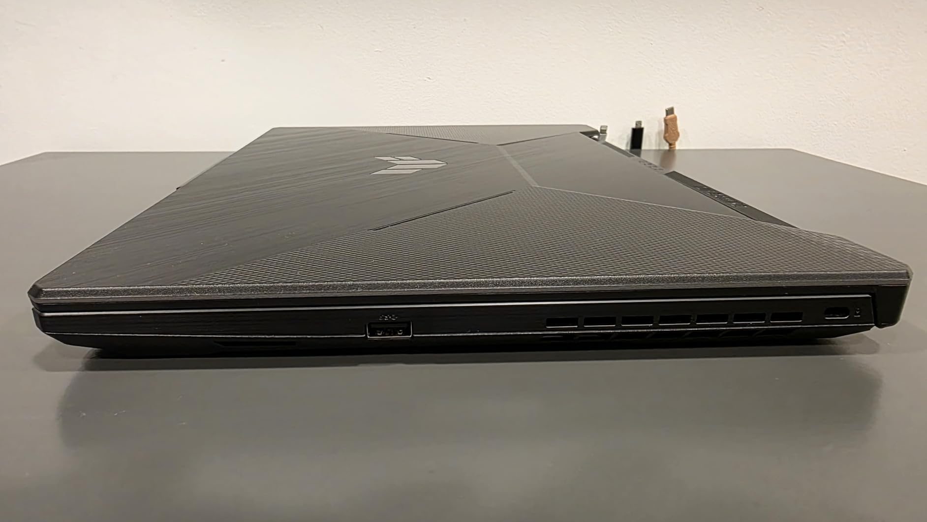 ASUS TUF A15 Gaming Laptop, AMD Ryzen 7 7435HS Processor, NVIDIA GeForce RTX 3050, 15.6 inch Full HD Display, 32GB DDR5 RAM, 1TB SSD, Backlit Keyboard, Windows 11 Home, Wi-Fi, Alpacatec Accessory customer photo 2