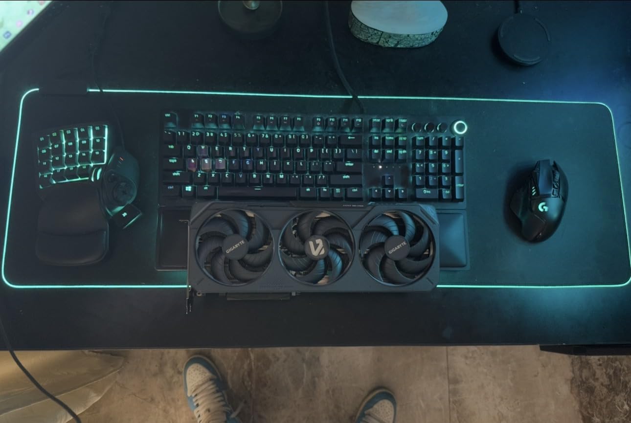 GIGABYTE GeForce RTX 5070 Gaming OC 12G Graphics Card, 12GB 192-bit GDDR7, PCIe 5.0, WINDFORCE Cooling System, GV-N5070GAMING OC-12GD Video Card customer photo 1