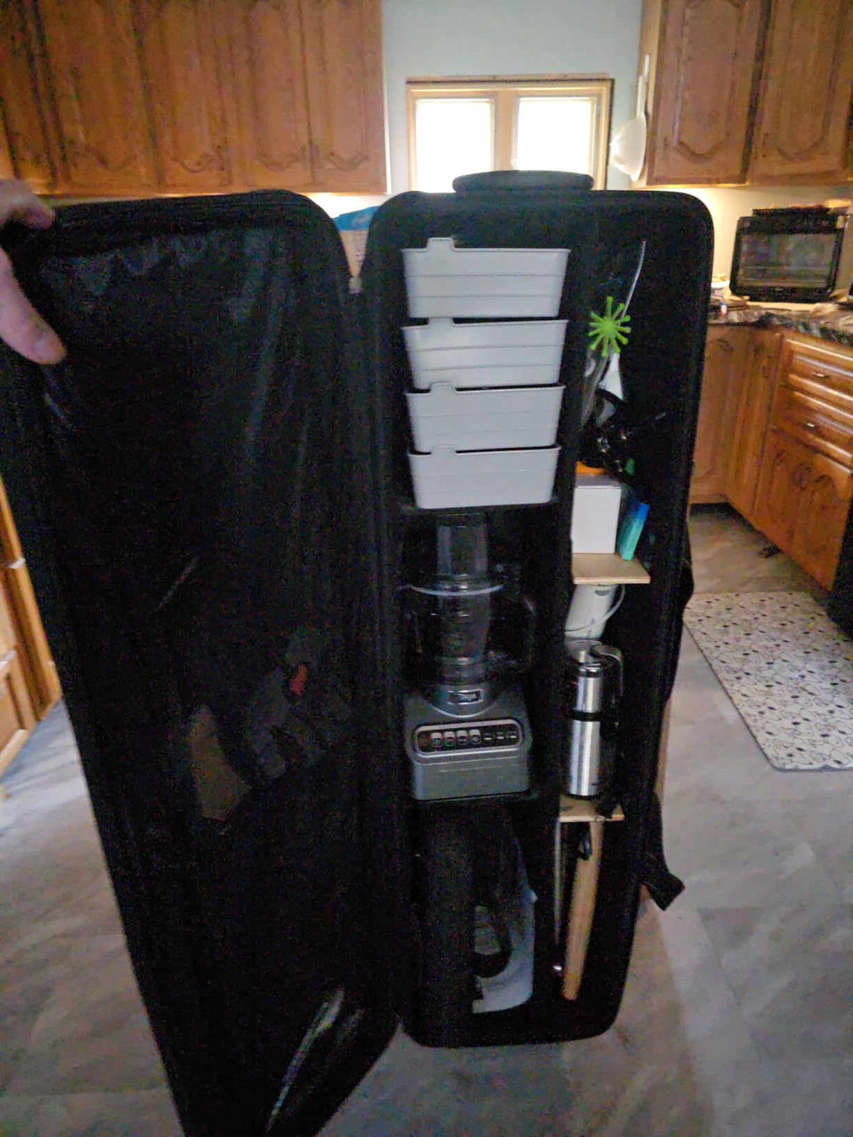 VEVOR Studio Equipment Trolley Case, 51.57 x 14.37 x 14.96 in / 131 x 36.5 x 38 cm, Rolling Camera Bag, Carrying Bag with Wheels Straps Padded Compartment Handle, for Light Stands, Tripods, Telescopes customer photo 2