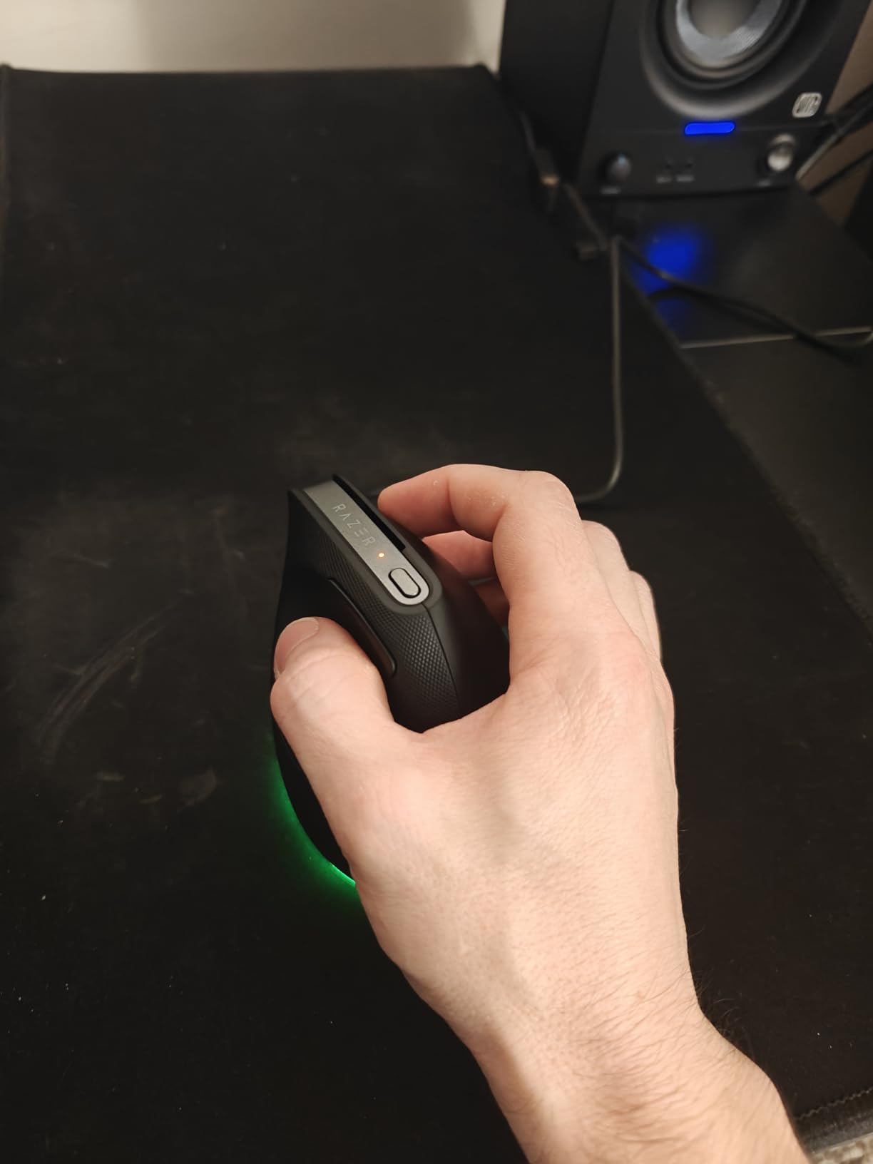 Razer Pro Click V2 Vertical Wireless Mouse, 6 Button Ergonomic Design | One Click AI Prompt, Supports Windows & Mac, Multi Device Connectivity via 2.4GHz, Bluetooth, or USB C Wired Mode, Chroma RGB customer photo 2