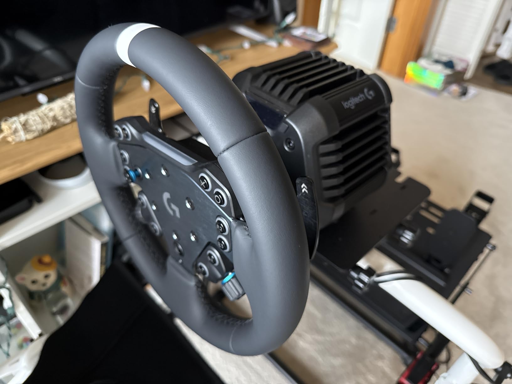 Logitech G RS50 Direct Drive Racing Wheel, Hub, & Base for PS5/PS4/PC | 8 Nm Direct Drive, 11 inch Wheel, 13 Buttons, Adjustable Paddle Shifters, TRUEFORCE Force Feedback Integration customer photo 2