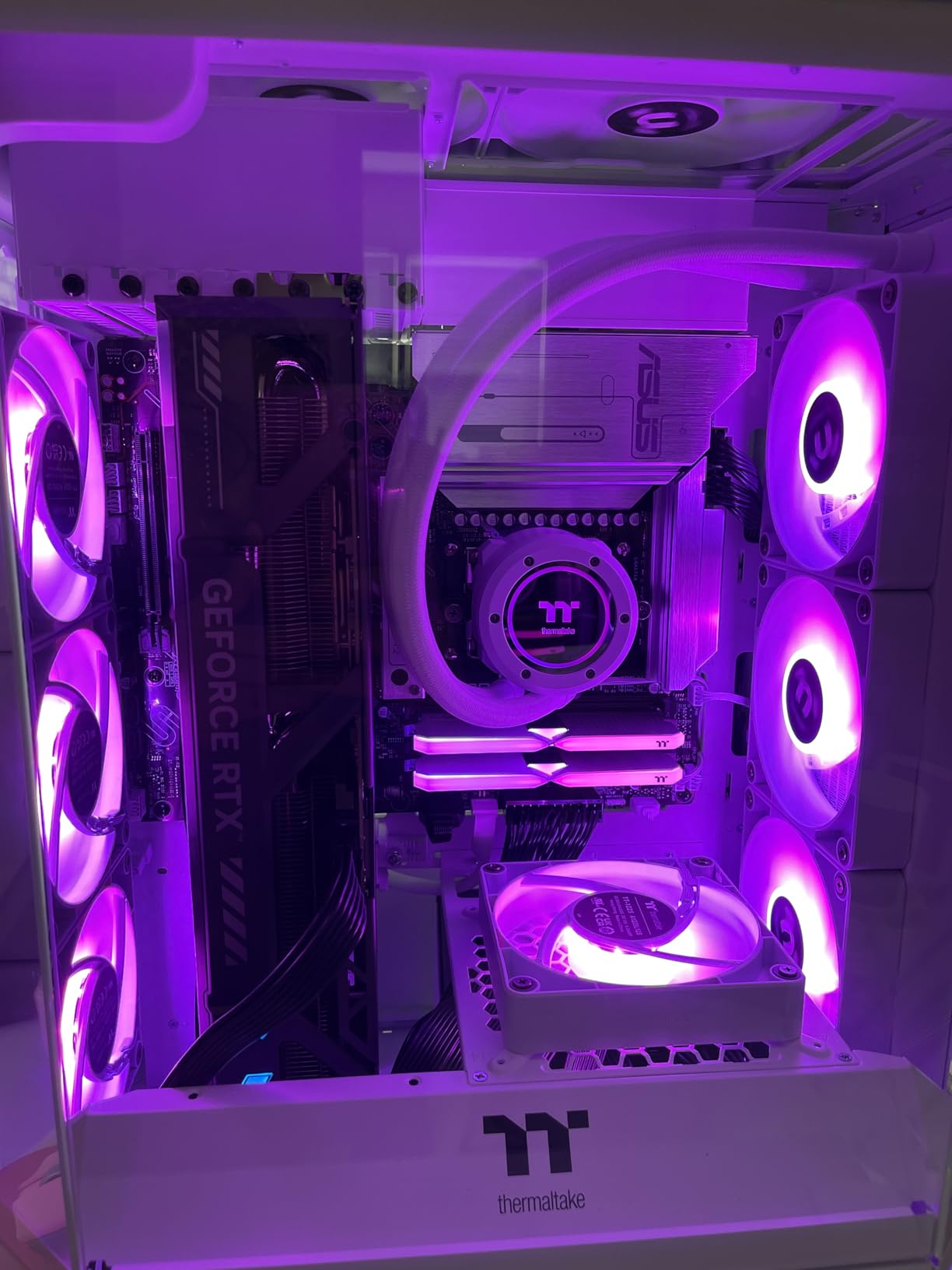 Thermaltake Reactor 9880S Gaming Desktop (AMD Ryzen 7 9800X3D, ToughRam 32GB DDR5 6400MT/s RGB Memory, NVIDIA GeForce RTX 5080, 2TB NVMe M.2, WiFi, Windows 11) T6WT-X870-580-LCS customer photo 1