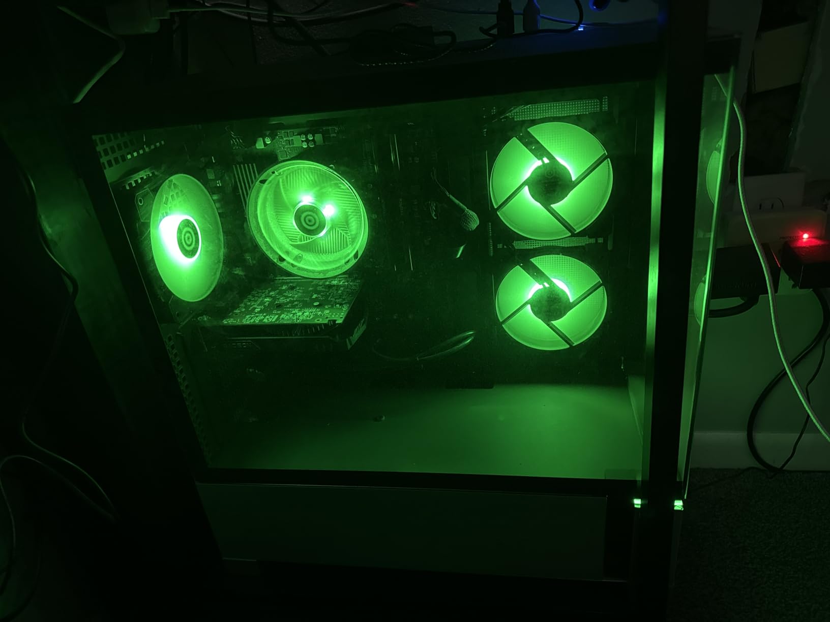 CyberPowerPC Gaming PC, AMD Ryzen 5 5500, Radeon RX 6500 XT 4GB customer photo 2