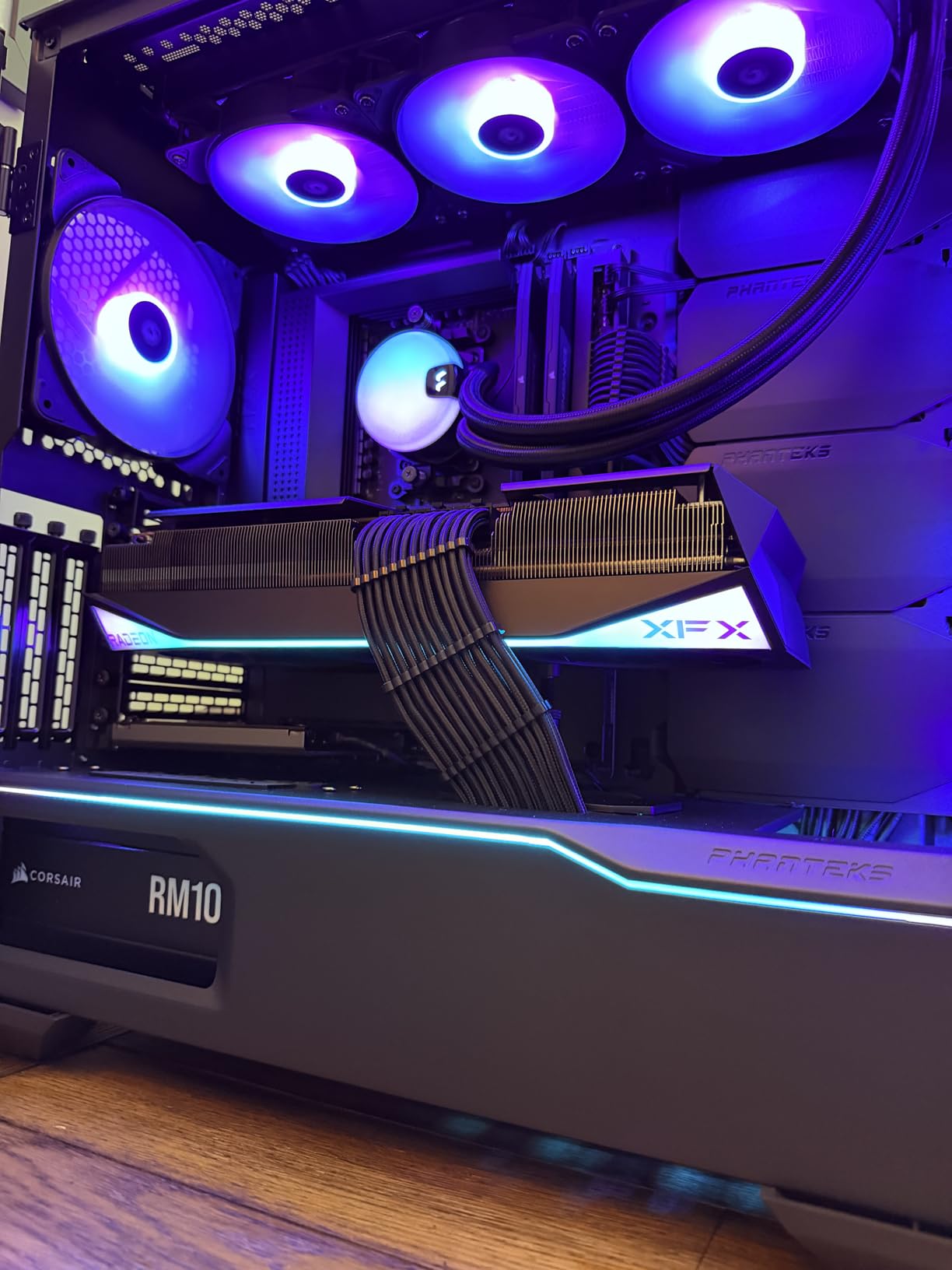 XFX Mercury AMD Radeon RX 9070 XT OC Gaming Edition with RGB 16GB GDDR6 HDMI 3xDP, AMD RDNA 4 RX-97TRGBBB9 customer photo 2