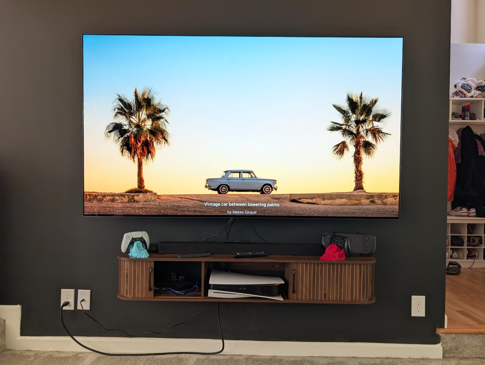 LG 65-Inch Class OLED evo AI 4K C5 Series Smart TV w/Dolby Atmos, Dolby Vision, HDR10, AI Super Upscaling 4K, Filmmaker Mode, Wow Orchestra, Alexa Built-in (OLED65C5PUA, 2025) customer photo 1