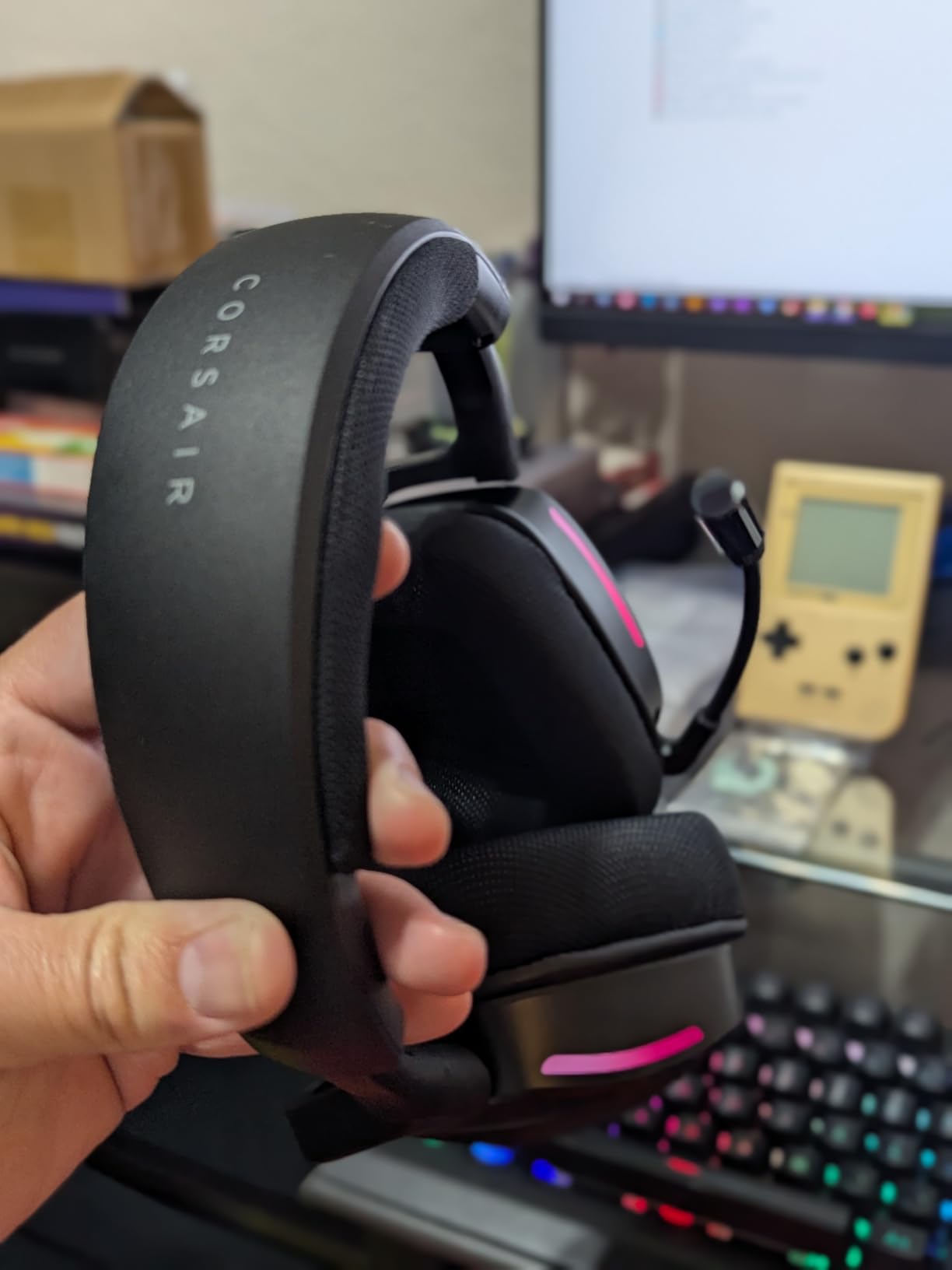 Corsair Void v2 Wireless Bluetooth PC PS5 Switch Gaming Headset – Black customer photo 1