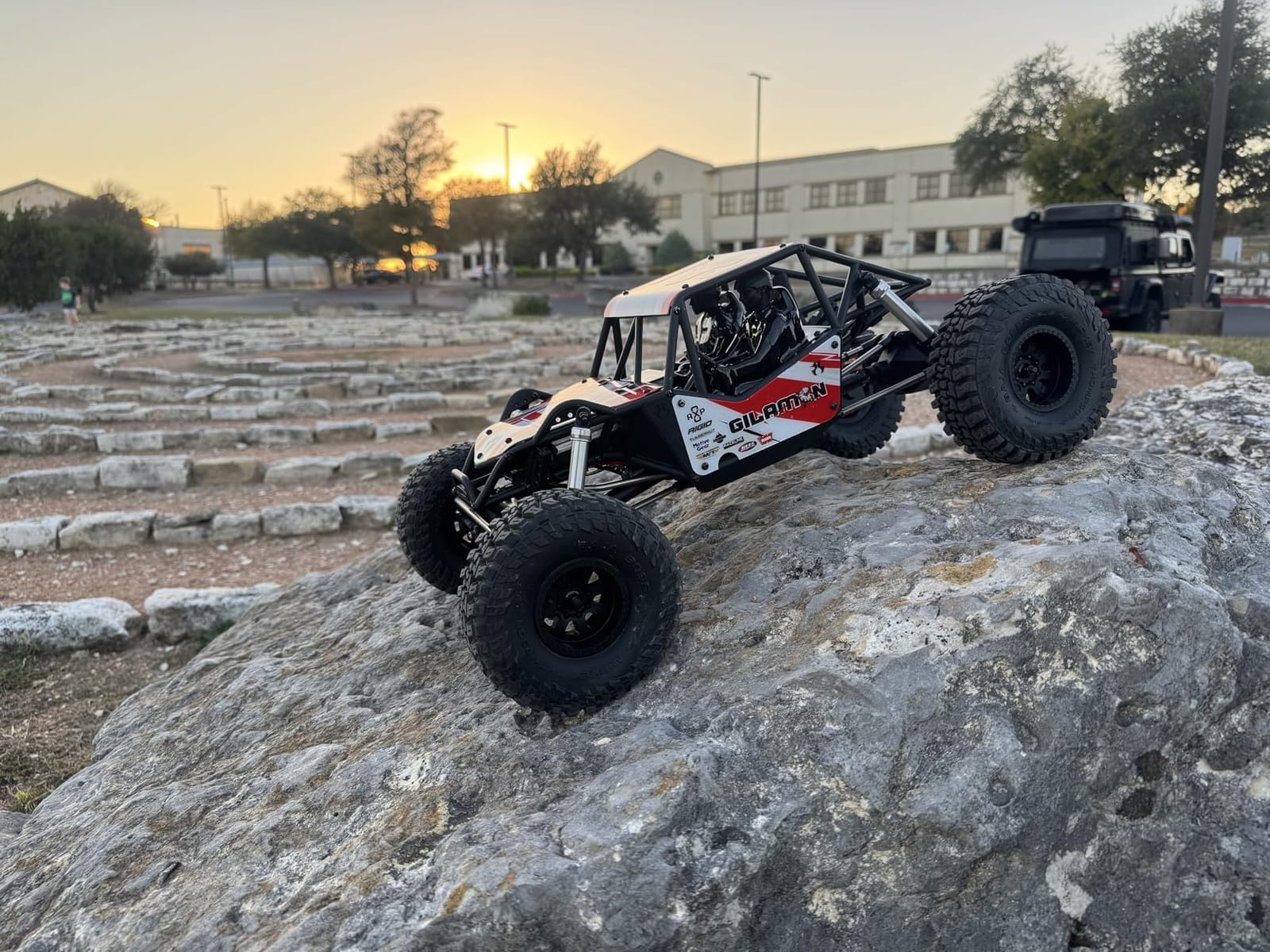 Axial AXP8 Gilamon 1/8 RC Crawler 2.2 4X4 RTR Trail Buggy, Red | Brushed, AXI-1207T2, Battery and Charger Not Included customer photo 2