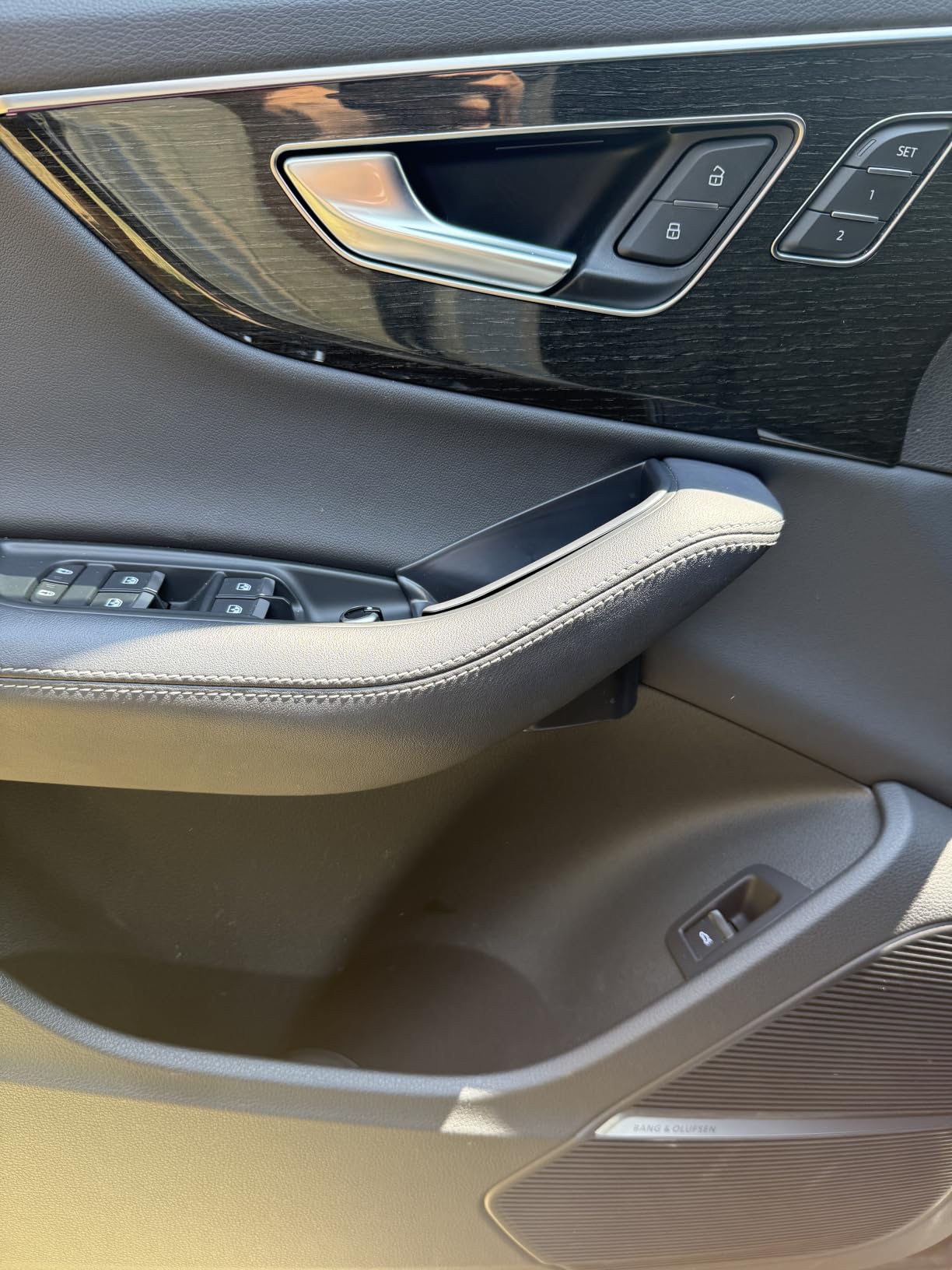 Compatible with Audi Q7 Q8 2016 2017 2018 2019-2024 Car Door Armrest Organizer Interior Front Rear Storage Box Tray Container Accessories (Front door 2pcs) customer photo 1