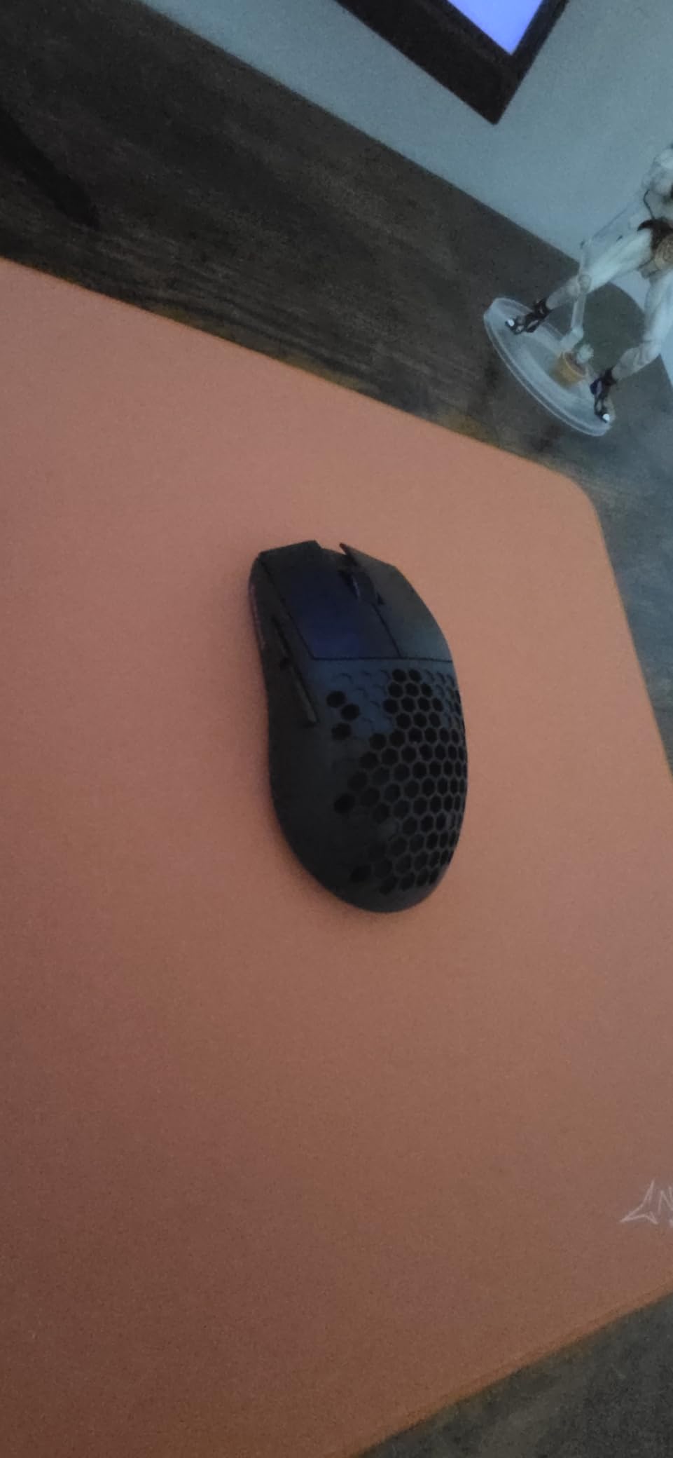 Redragon M725 Honeycomb Shell Gaming Mouse Wireless, Ultra Lightweight 49g, 8000 DPI Tri-Mode BT5.1/2.4GHz/Type-C Wired Gamer Mouse with 2 Side Buttons, Macro Programmable for PC/Mac/Laptop, Black customer photo 2
