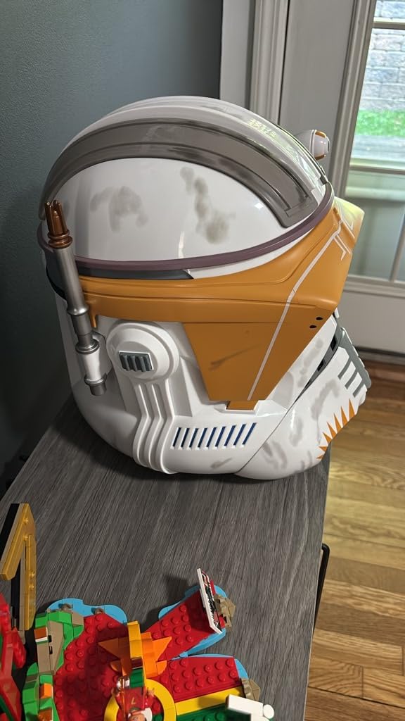STAR WARS The Black Series Clone Commander Cody, Revenge of the Sith Premium Electronic Roleplay Helmet for Ages 14 and Up (Amazon Exclusive) customer photo 2