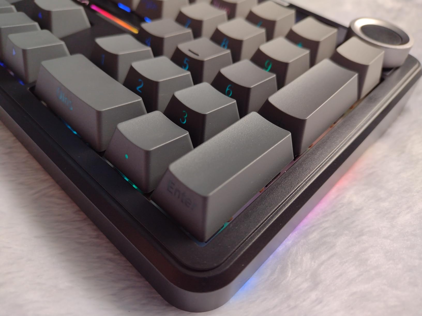 AULA F108 PRO Wireless Mechanical Keyboard with Screen & Knob, Full Size Keyboard with 8000mAh Battery, Pre-lubed Switches, Side Printed PBT Keycaps, RGB Backlit Hot Swappable Custom Gaming Keyboards customer photo 2