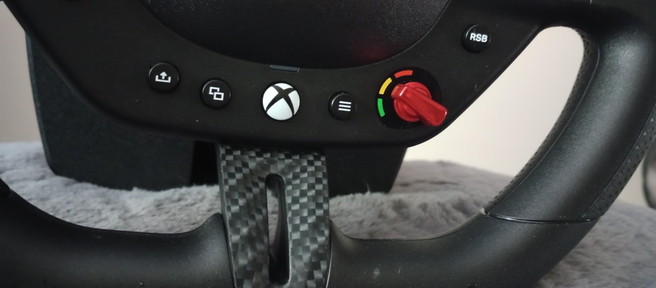Thrustmaster T98 Ferrari 296 GTB - Racing Wheel and Pedal Set - PS5 & PC customer photo 1