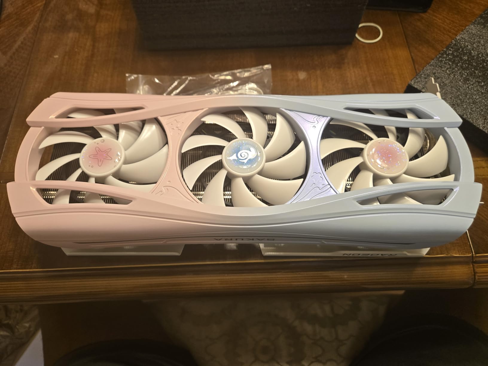 Yeston Sakura Atlantis Radeon RX 9070 XT 16G GDDR6 256bit 4nm Video Cards Desktop Computer PC Graphics Card customer photo 2
