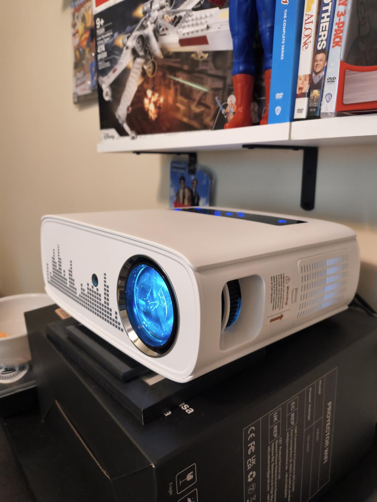 GROVIEW Native 1080P Bluetooth Projector, Home Theater Movie Mini Portable Projector with Built in Speaker, Compatible with PS5/Switch/USB for Bedroom Outdoor Indoor Use customer photo 1