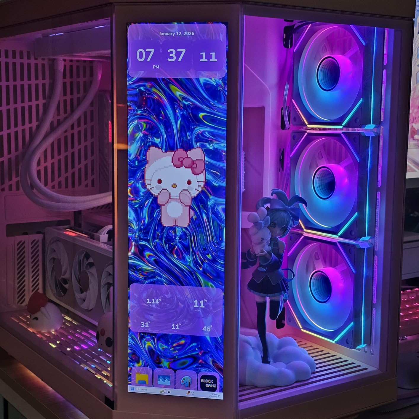 NZXT Kraken Plus 360 RGB - 360mm AIO CPU Cooler, LCD - White | 360mm RGB AIO with customizable LCD, F360 RGB Core fan, and Turbine pump. Better thermals, synced RGB via CAM. customer photo 1