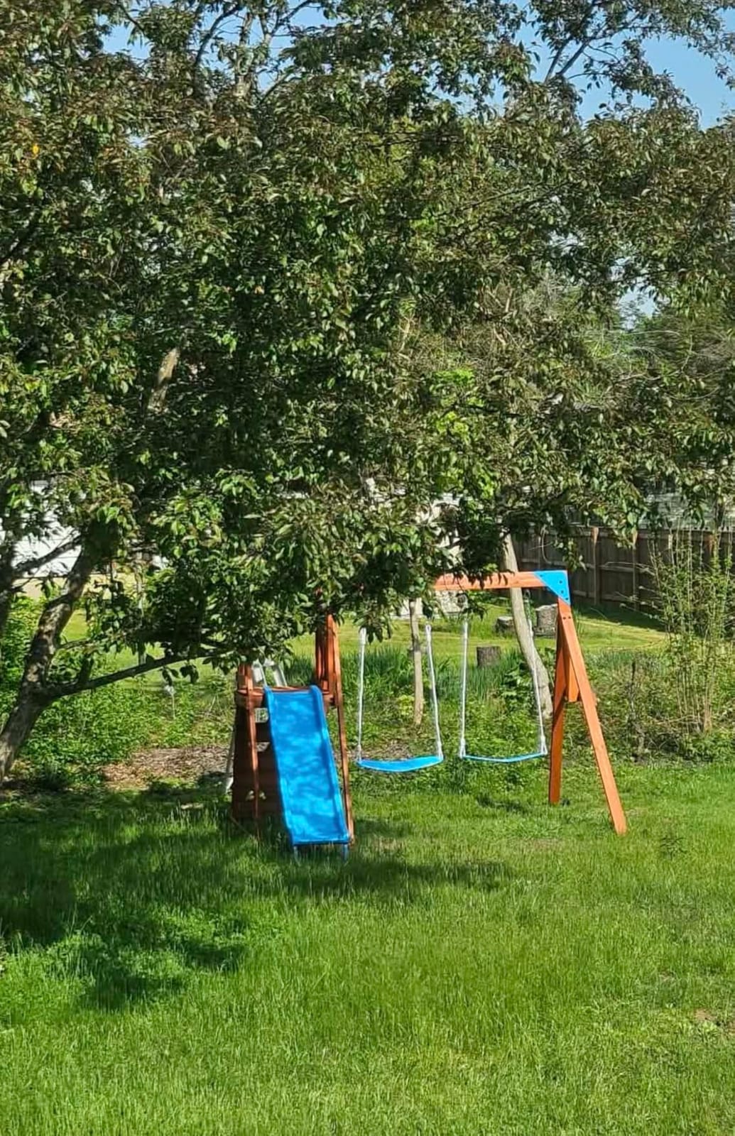 Sportspower Grand Teton Cedar Wooden Swing Set for Kids Ages 3-8, Outdoor Backyard Playset with 2 Sling Swings, Play Fort with Ladder, Sandbox & 6ft Slide, Bonus Anchor Kit customer photo 1