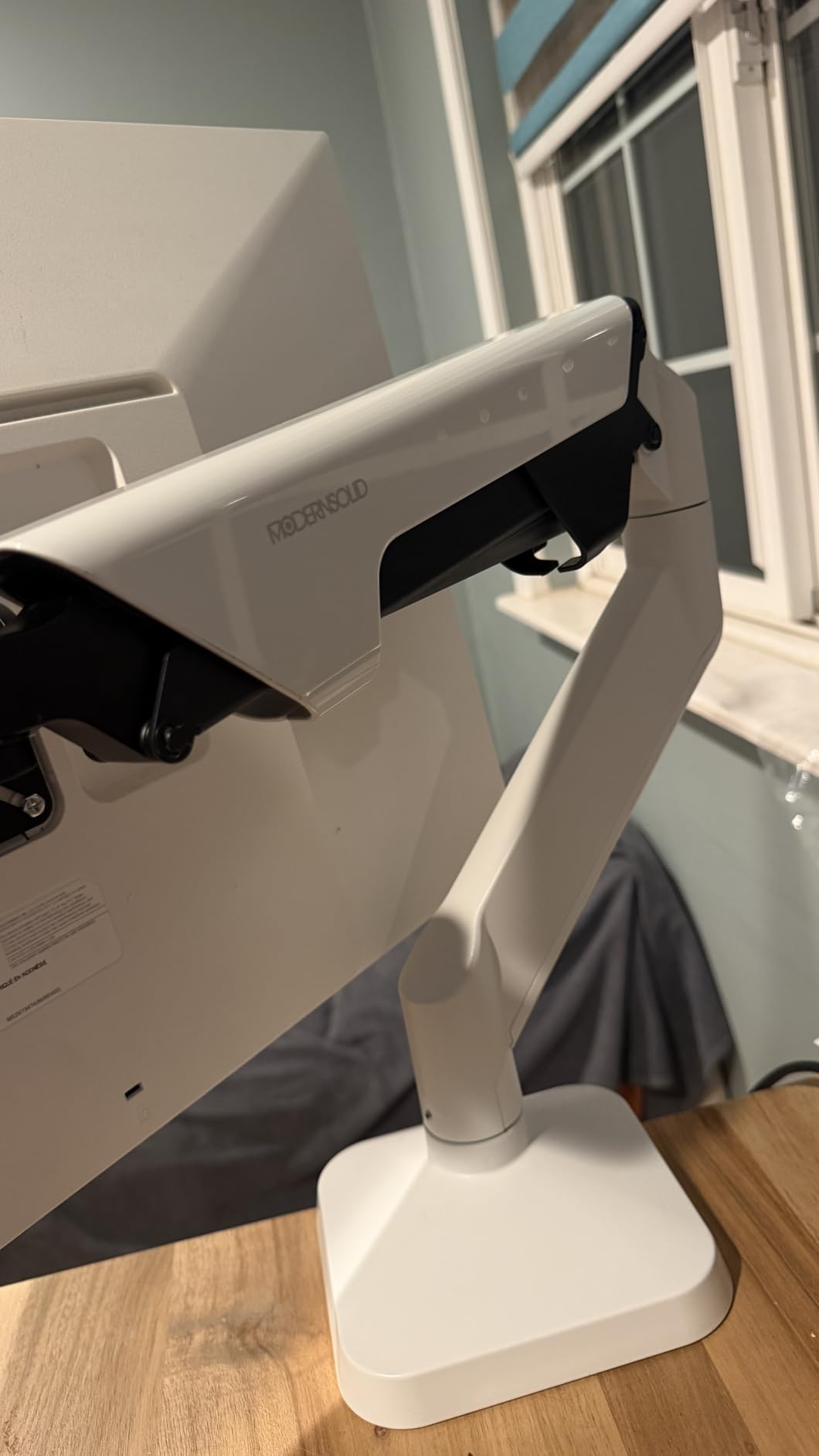Modernsolid Heavy Duty Monitor Arm for 34-49 Inch Ultrawide Curved Screens, 14-38 lb Support, Gas Spring Full Motion, Cable Management, VESA 75x75/100x100, Red Dot Award-Winning Design, White customer photo 2