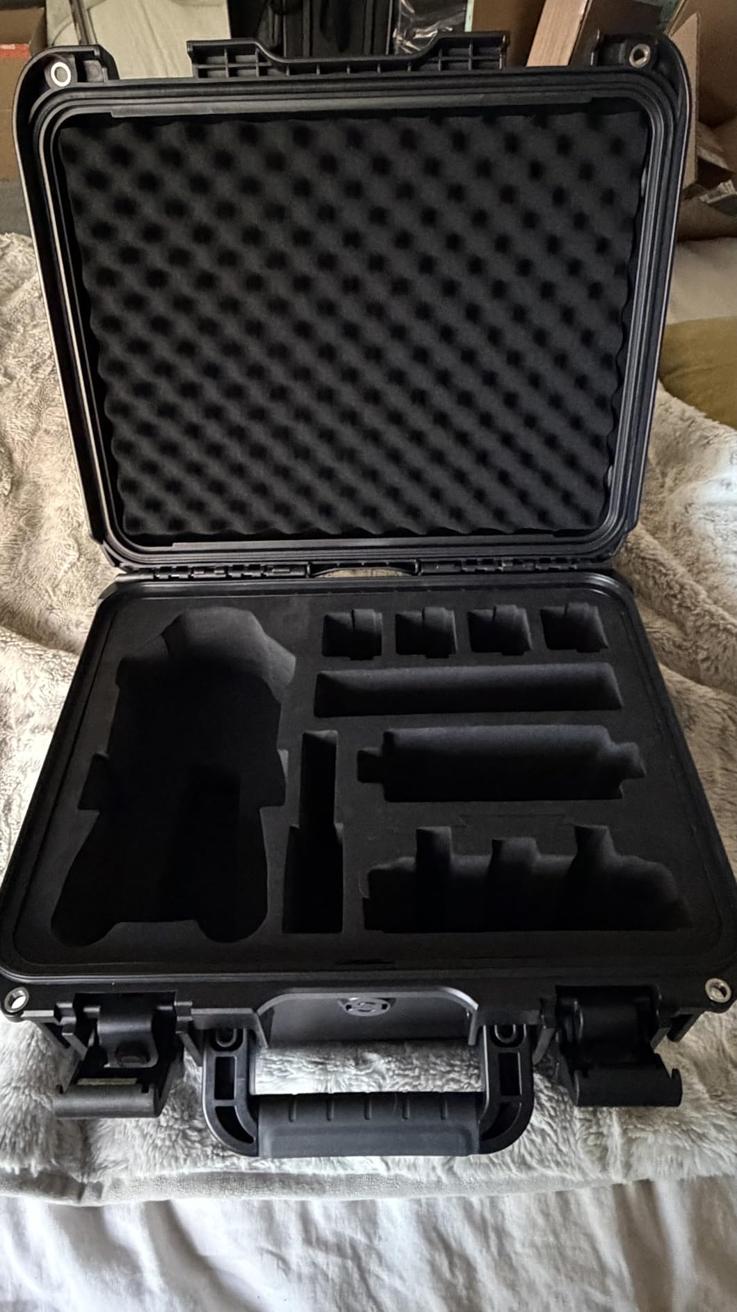 Lekufee Waterproof Hard Carrying Case for DJI Mavic 4 Pro Drone, Creator Combo, Fly More Combo, DJI RC Pro 2/RC 2, Battery (7 pcs), Charging Hub, and other Accessories(Case Only) customer photo 2