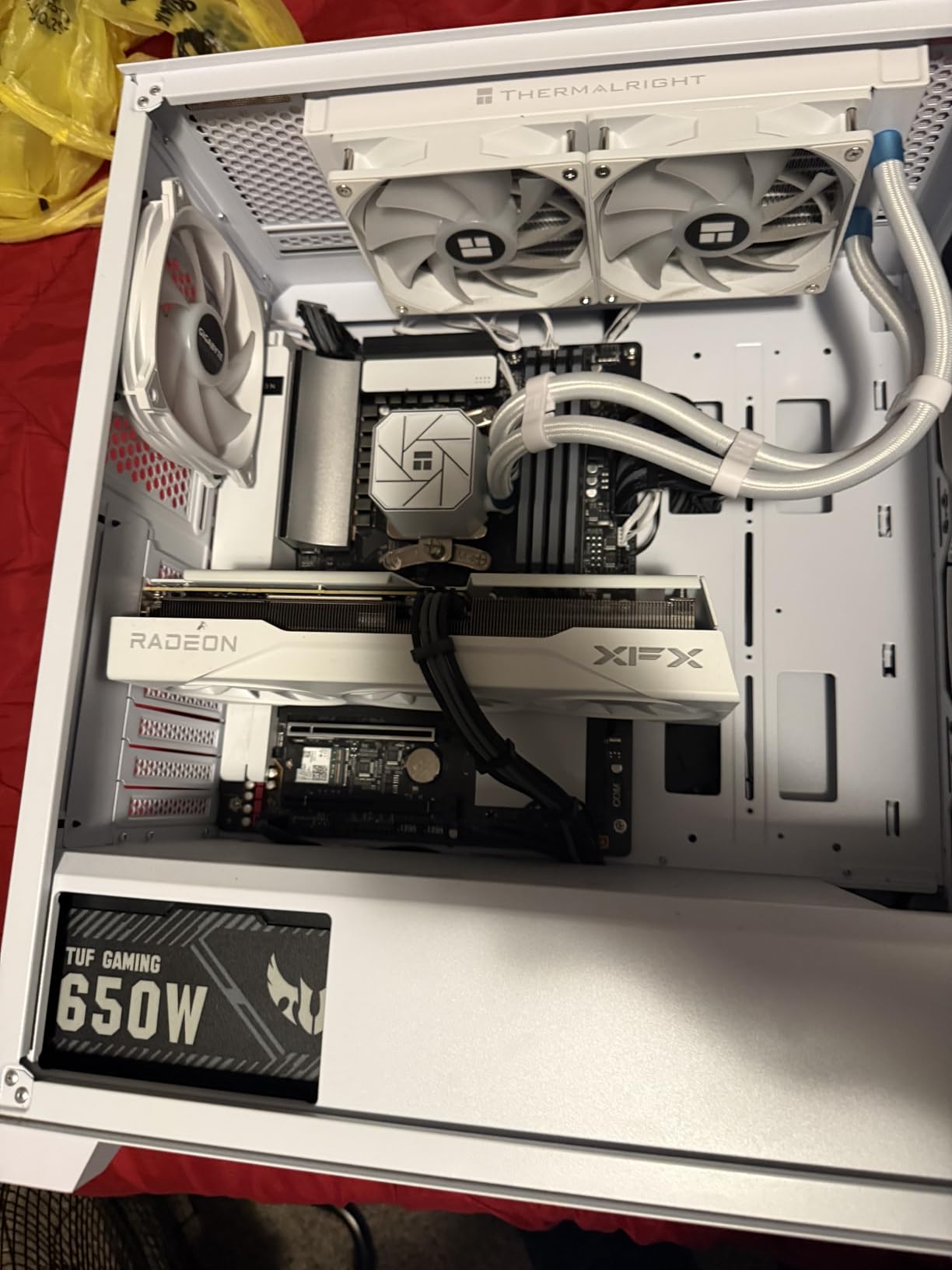 XFX Swift AMD Radeon RX 9060 XT OC White Triple Fan Gaming Edition 16GB GDDR6 customer photo 2