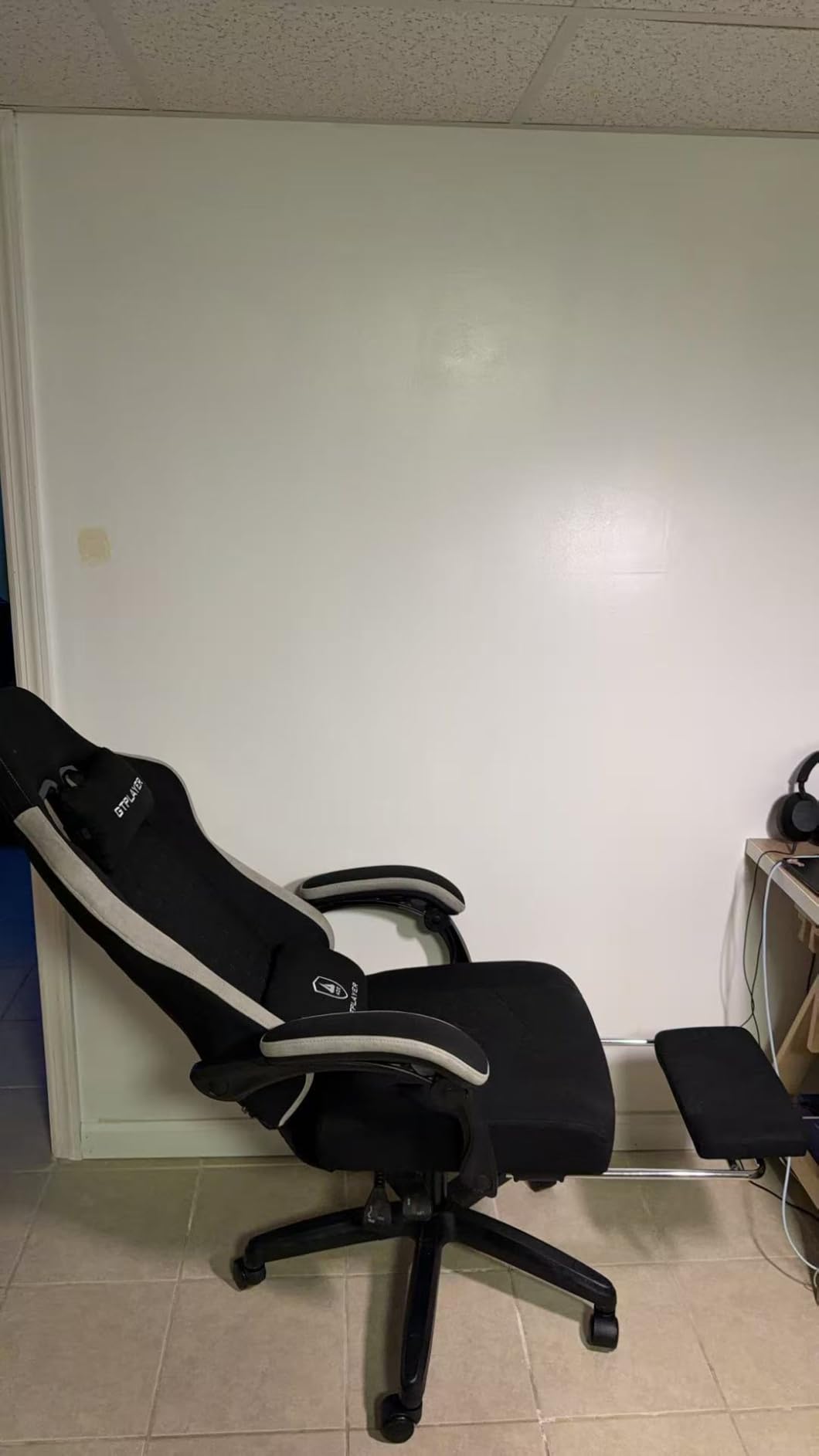 GTPLAYER Gaming Chair, Computer Office Chair with Pocket Spring Cushion, Linkage Armrests and Footrest, High Back Ergonomic Computer Chair with Lumbar Support Task Chair with Footrest(Black) customer photo 1