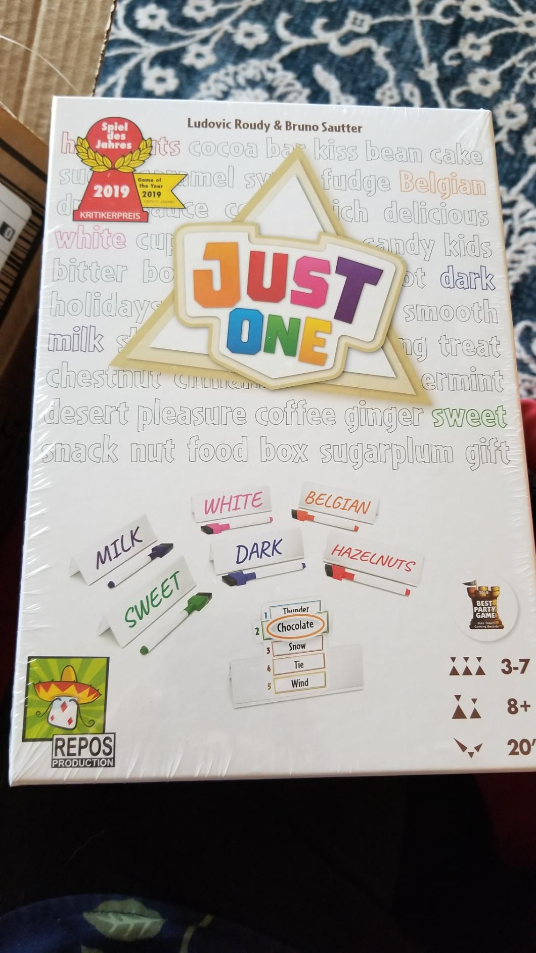 Asmodee Just One Party Game (2025 Refresh) - Cooperative Mystery Word Guessing Fun for Family & Friends, Kids & Adults, Ages 8+, 3-7 Players, 15 Minute Playtime customer photo 1