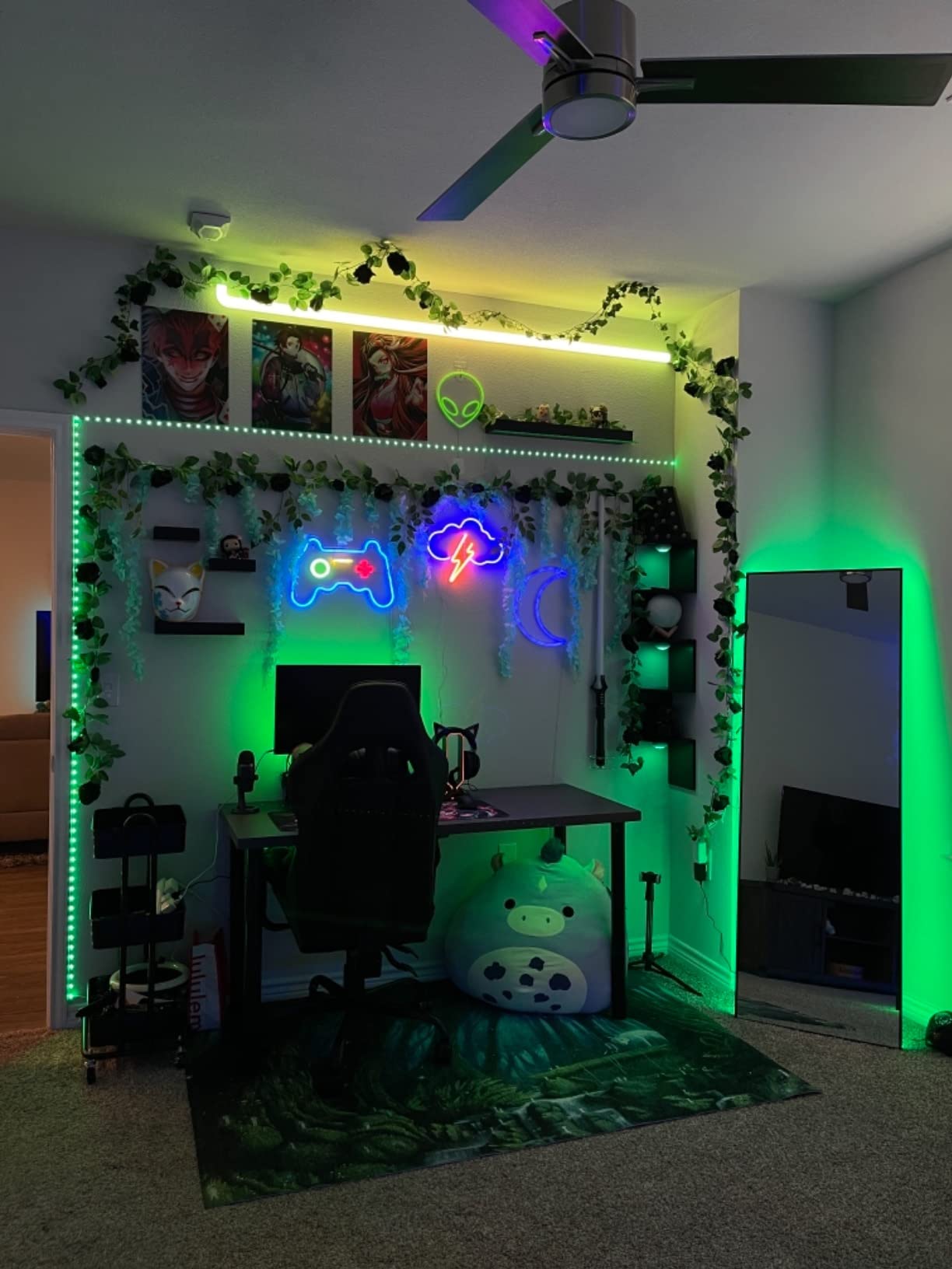 Cat Neon Sign Play Game Gamepad LED Night Light Decoration for Gaming Room | 12.99INx12.6IN, 5 brightness levels, USB 5V/2A, Gift for Gamer, Designed for Wedding, Party, Bar, Club, Pub, Game Room, Personal Space customer photo 1