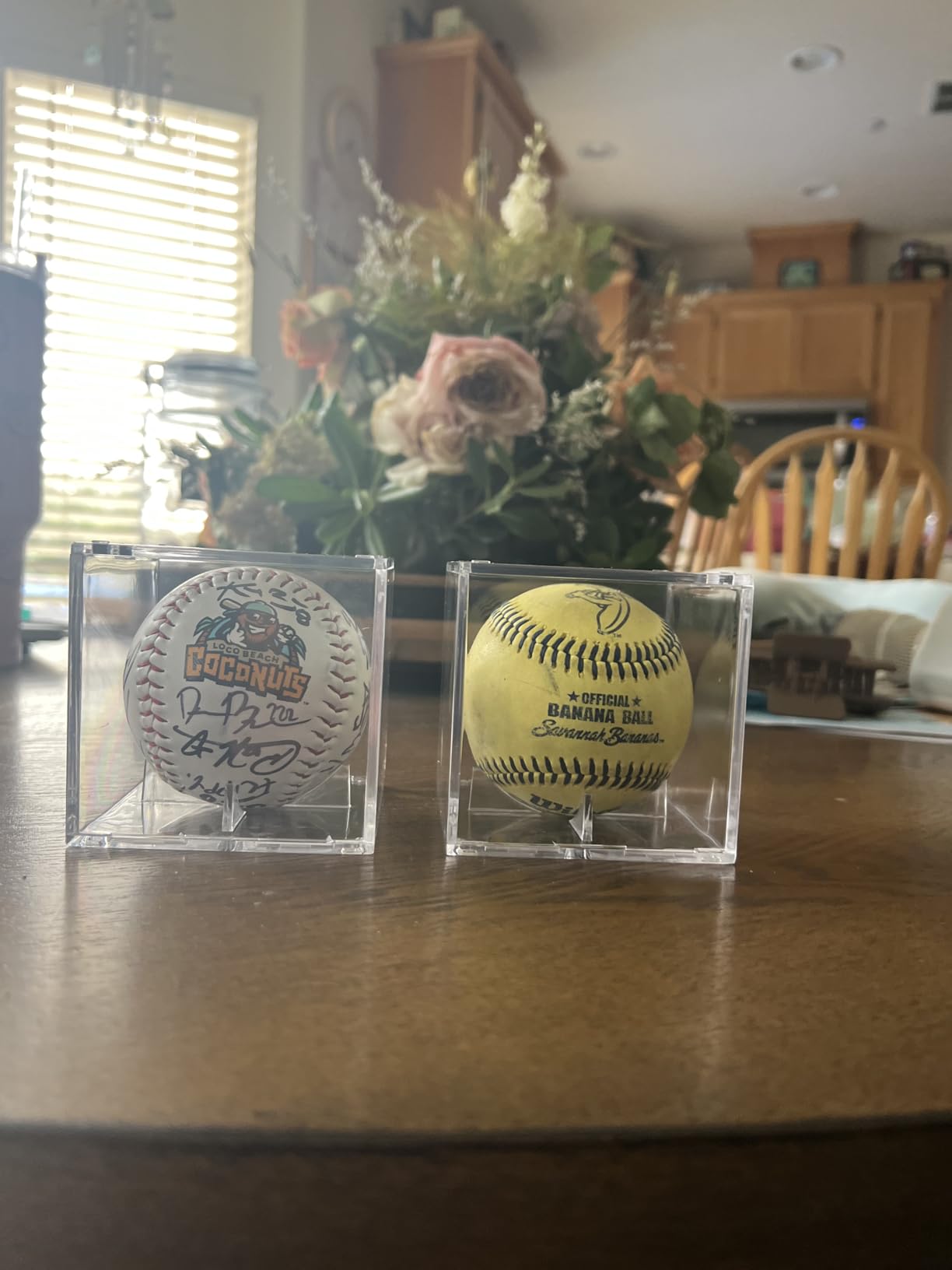 Guirnd 2 Pack Baseball Display Case, UV Protected Acrylic Baseball Holder Display Case, Cube Memorabilia Autograph Ball Protector Boxes for Official Size Ball customer photo 2