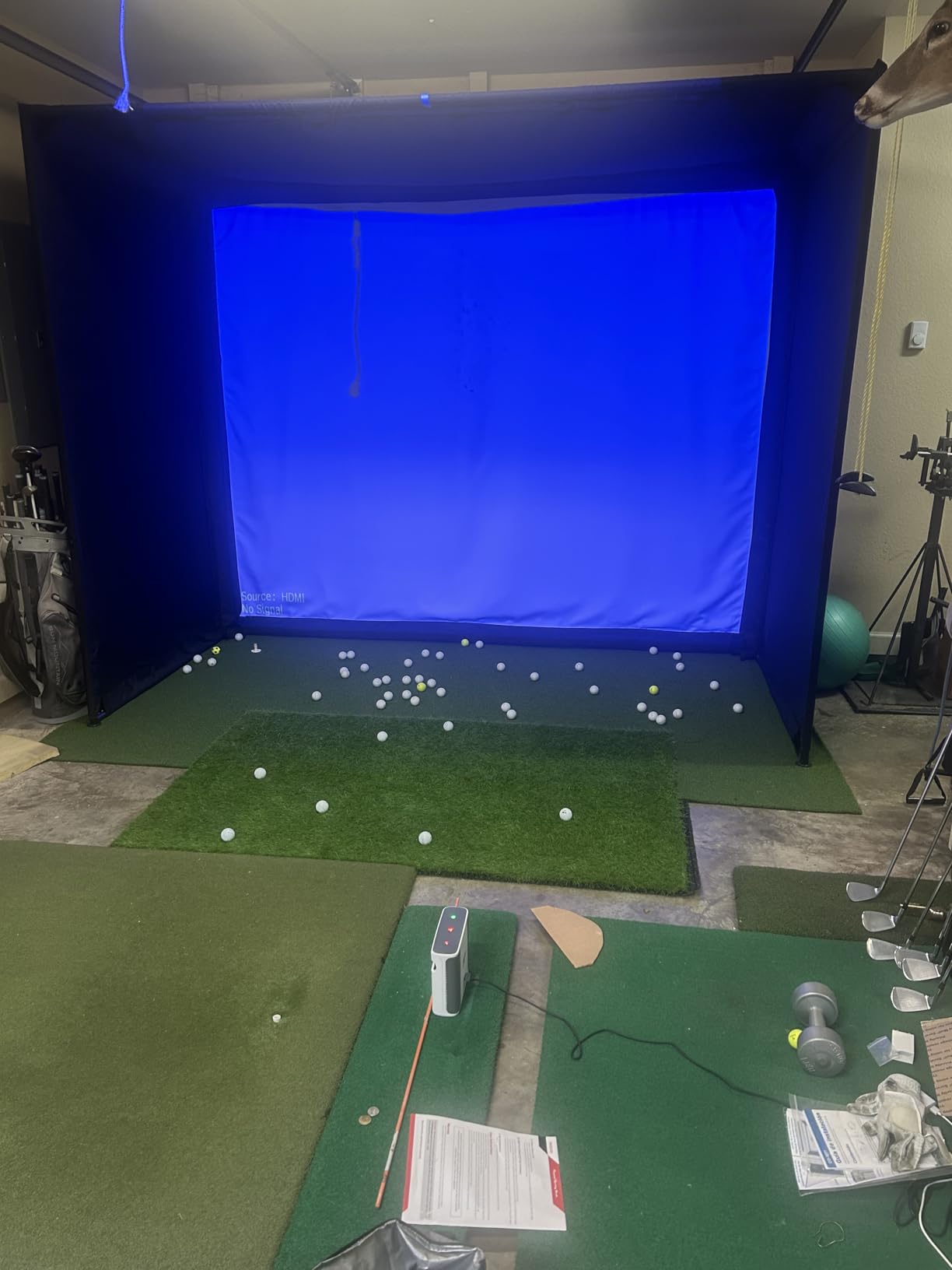 Diandian Golf Simulator Enclosure Kit 10 x 8 ft with 4K-Ready Impact Screen | 600D Blackout Cover, Anti-Ricochet Foam Padding & Safety Side Nets, Golf Cage for Indoor Garage, Basement & Home Practice customer photo 2