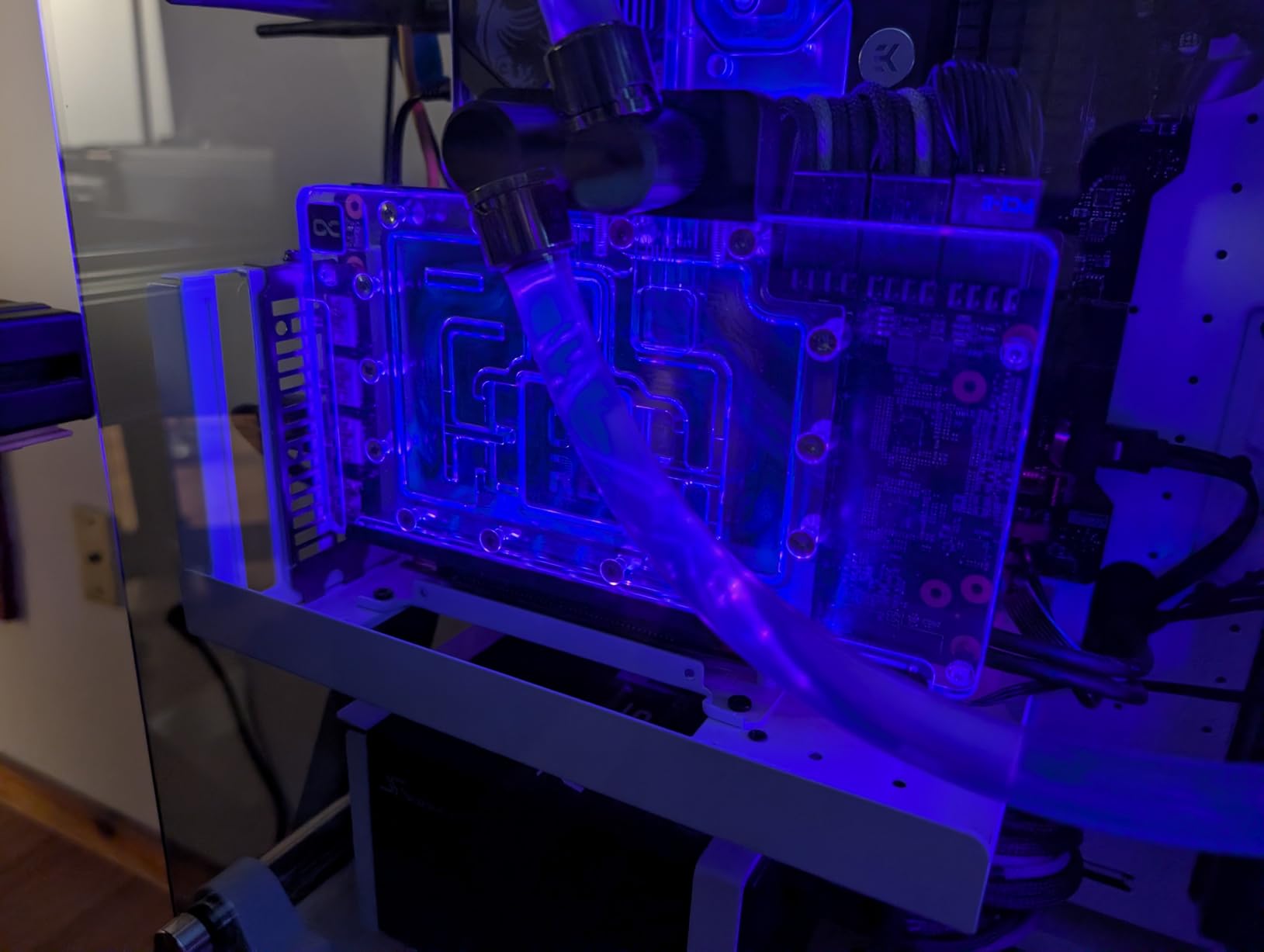 Alphacool Core RX 9070 XT TUF + Prime GPU Water Block with Backplate | Chrome-Plated Copper Base, Acrylic Top, aRGB, 4x G1/4