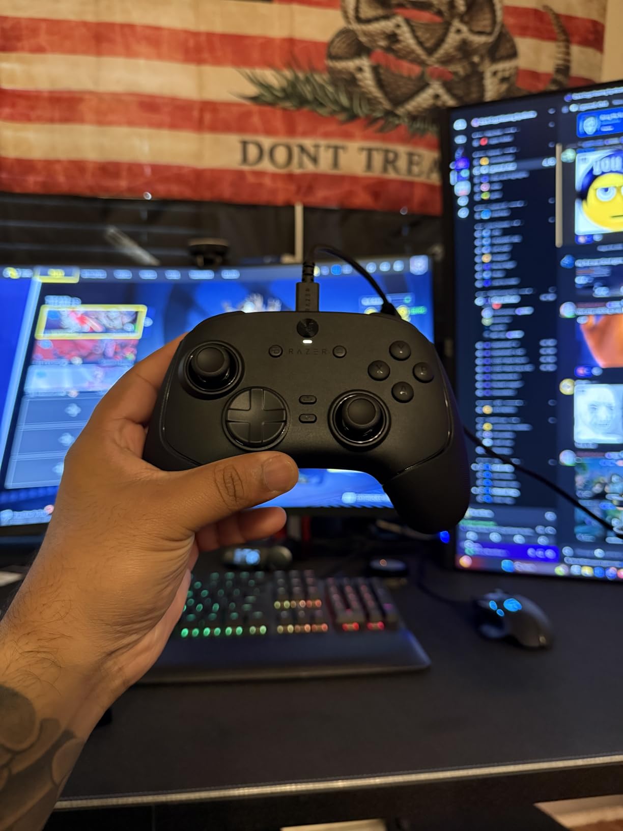 Razer Wolverine V3 Pro 8K PC Wireless Gaming Controller, Black customer photo 2